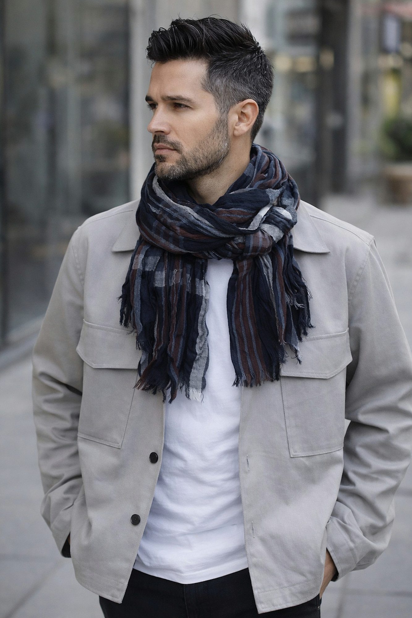 Ella Jonte Modeschal, Stylish im modernen Streifen-Design mit Crinkle-Struktur, Viskose