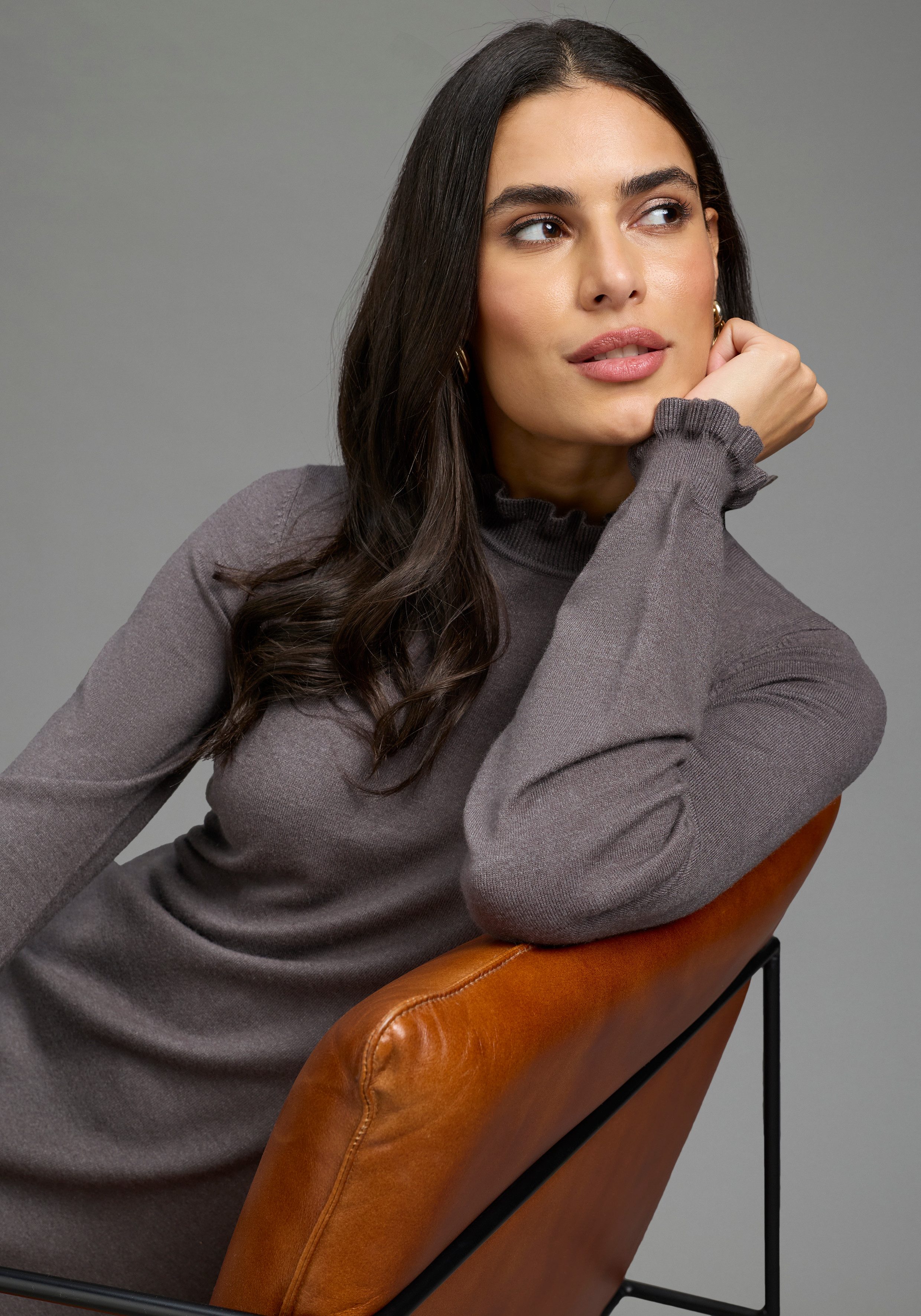 Laura Scott Strickkleid aus Viskosemischung mit femininem Rüschendetail