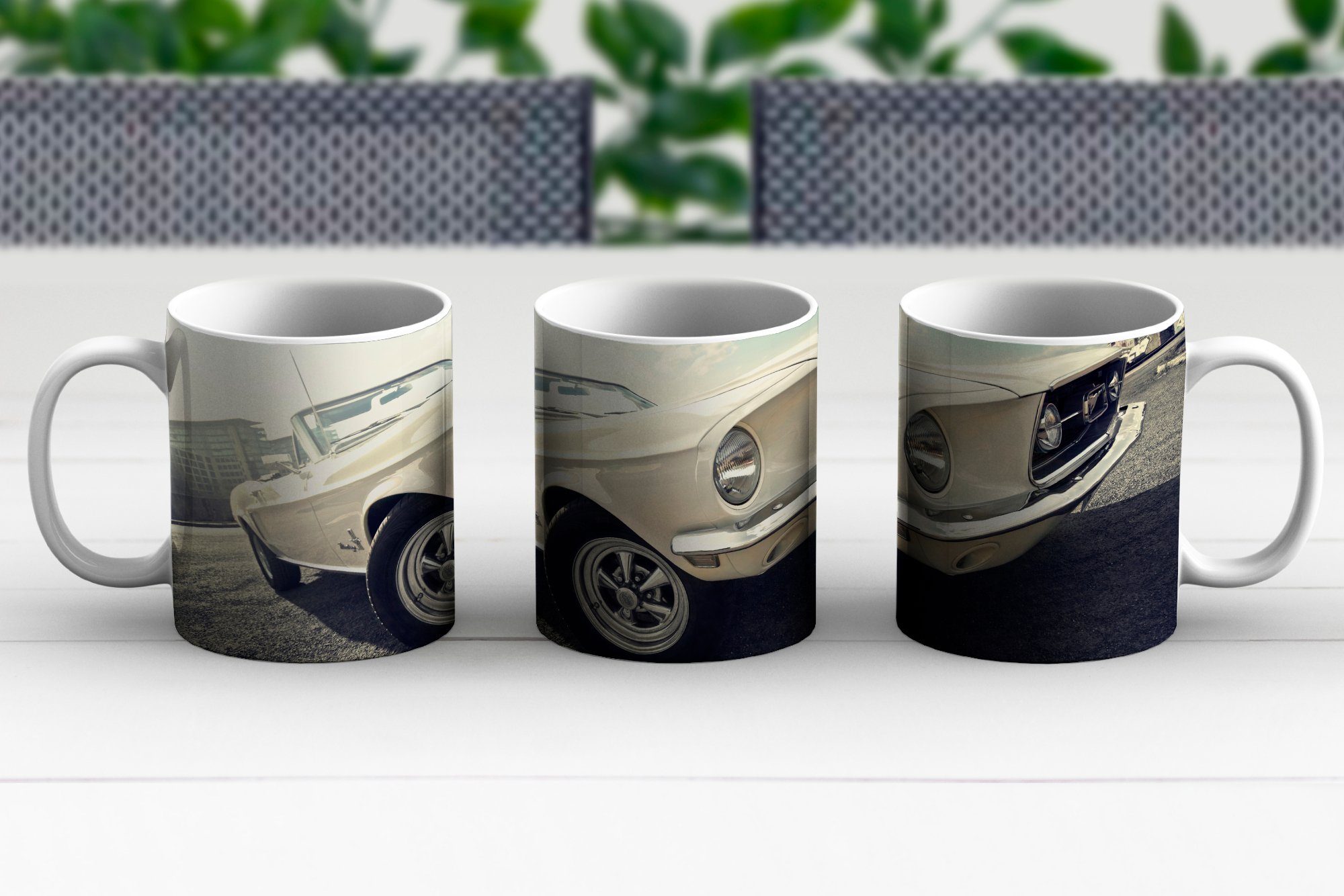 MuchoWow Tasse Mustang in einem Parkhaus, Keramik, Becher, Teetasse, weißer Teetasse, Kaffeetassen, Ford Ein Geschenk