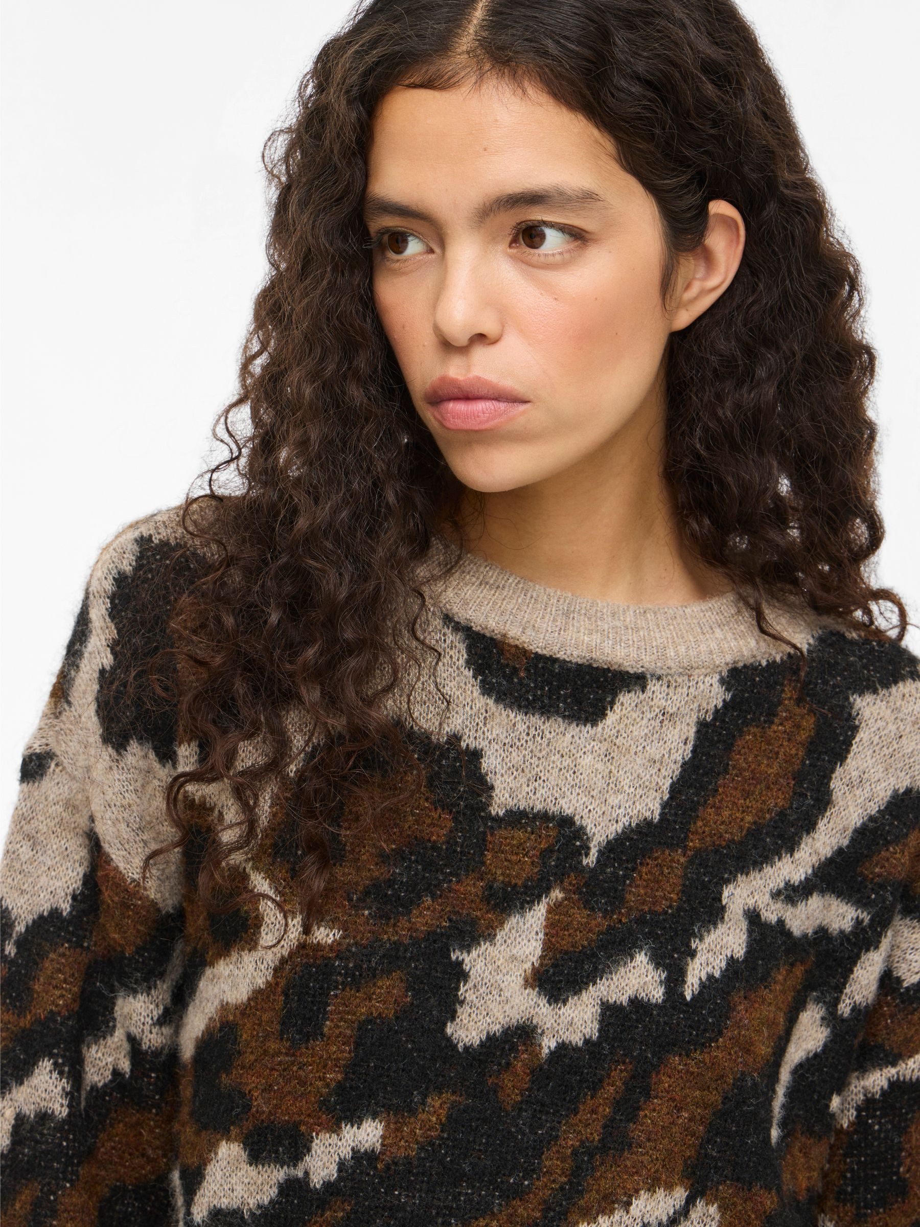 Vila Strickpullover Stylischer Camouflage-Look mit zeitlosem Flair (1-tlg) VILOMA O-NECK L/S JACQUARD KNIT TOP