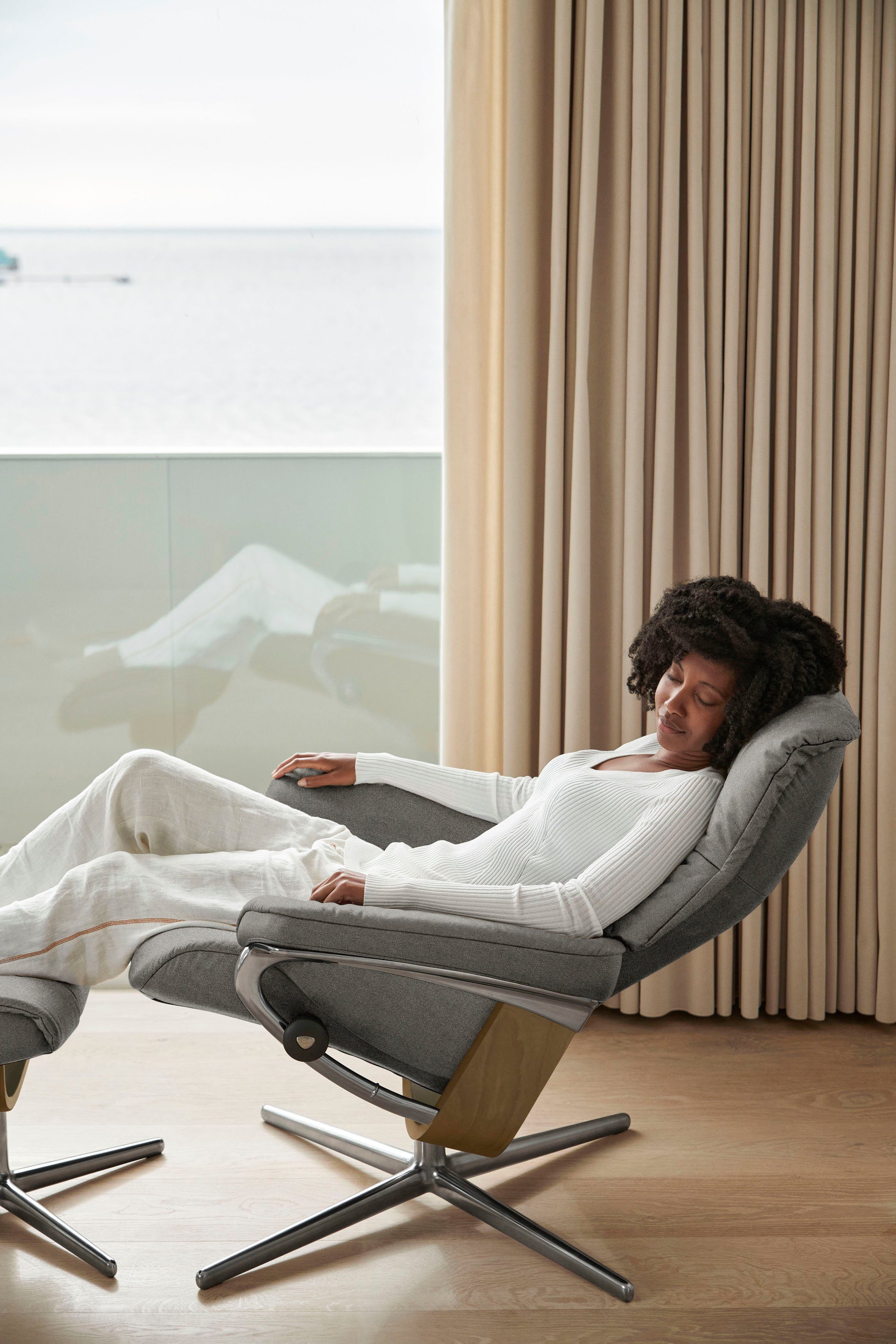 Relaxsessel mit M Base, & mit Mayfair Hocker), mit L, Größe Eiche (Set, Hocker, Cross Relaxsessel S, Stressless® Holzakzent