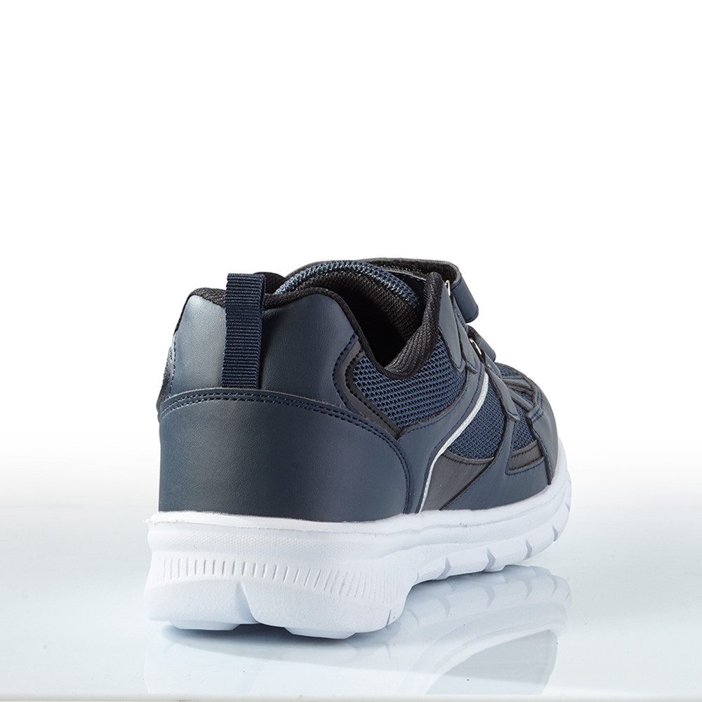 Magnus Sneaker