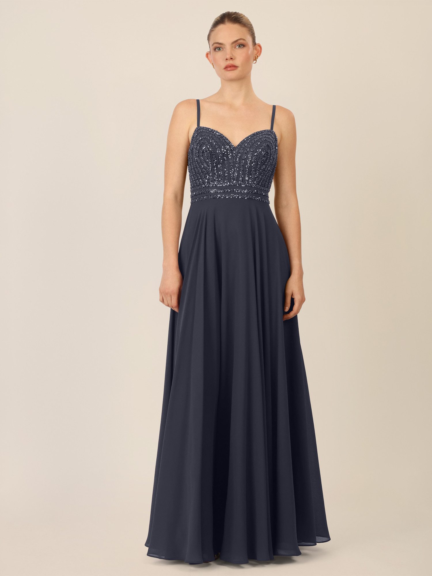 Apart Abendkleid mit Perlenstickerei günstig online kaufen