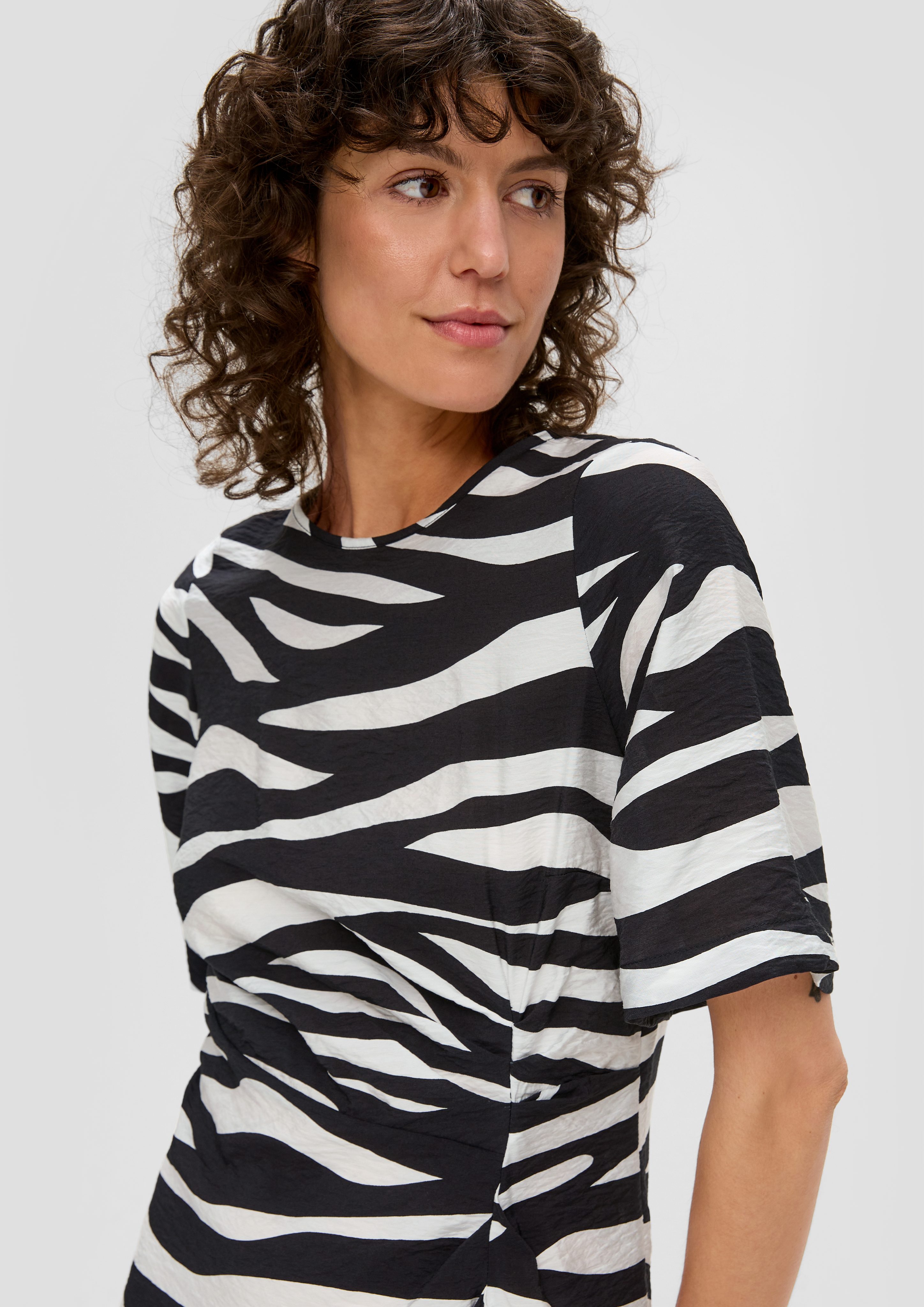 s.Oliver Minikleid Kleid mit Rundhalsausschnitt Reißverschluss günstig online kaufen