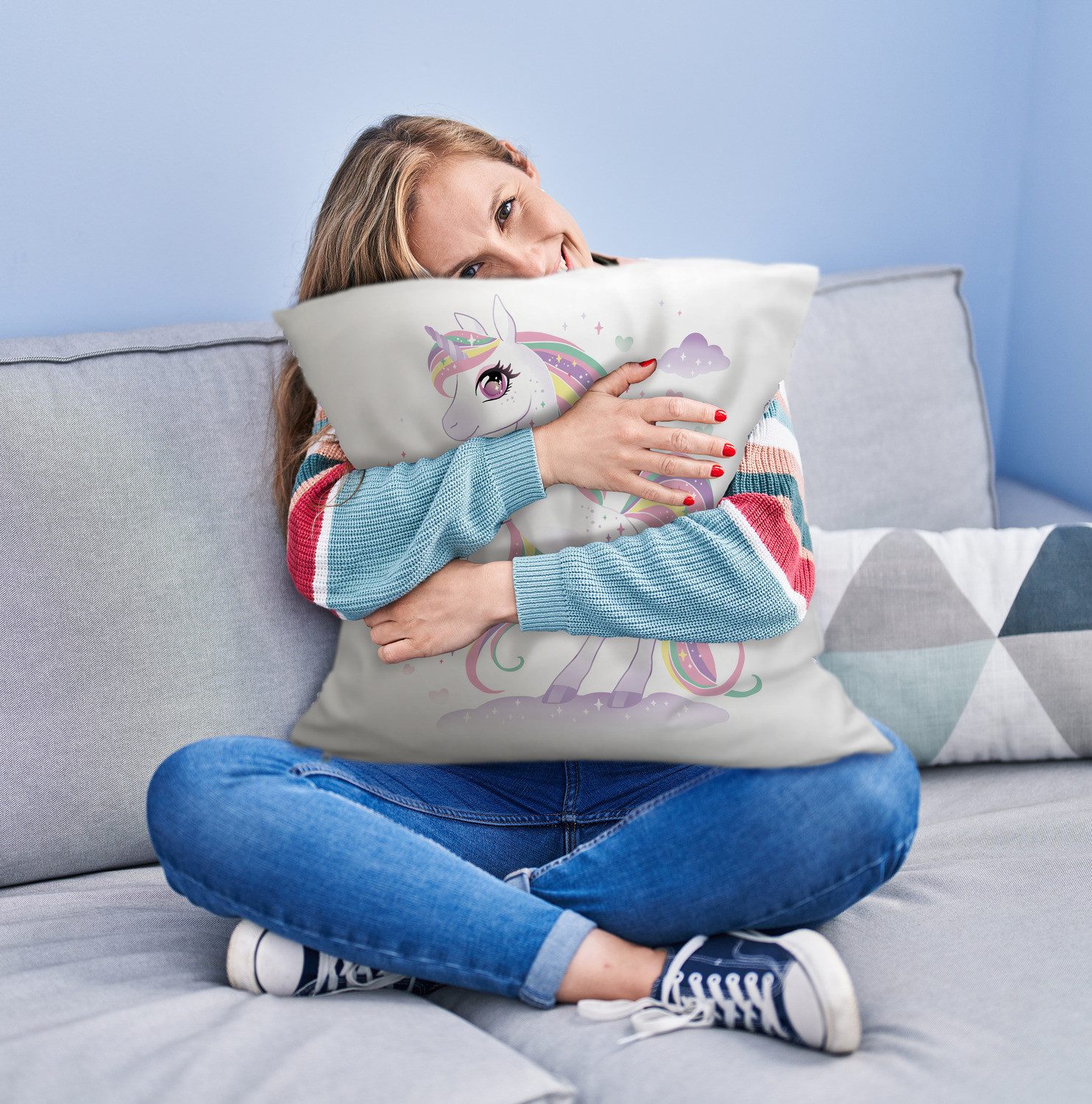 speecheese Dekokissen Einhorn Kuschelkissen mit Wolkenhintergrund – Bild 2 von 2