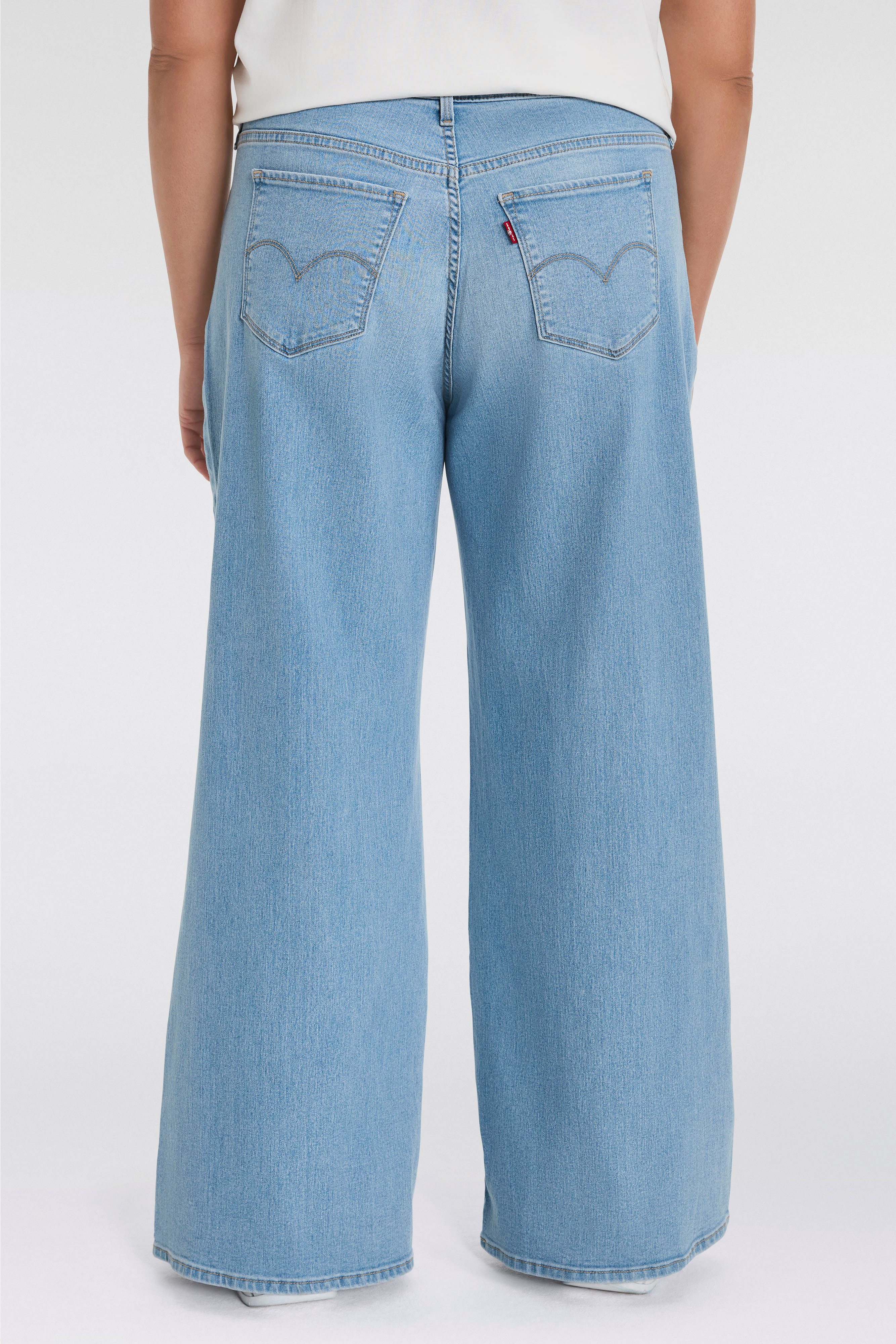Levi's® Plus Weite Jeans PL 318 SHAPING WIDE LEG im Five-Pocket Style – Bild 3 von 5
