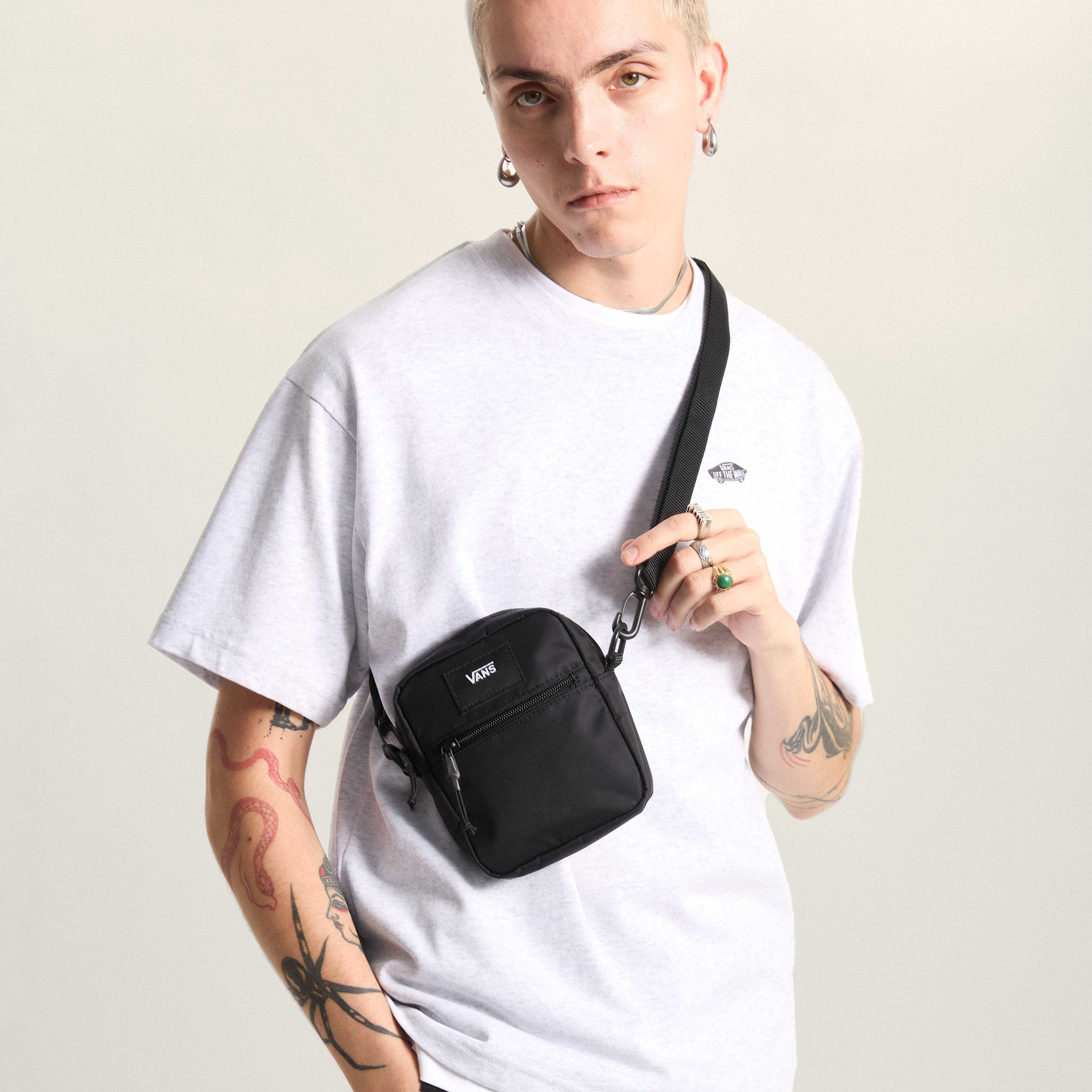 Vans Umhängetasche BAILSHOULDERBAG, 1 Liter Volumen