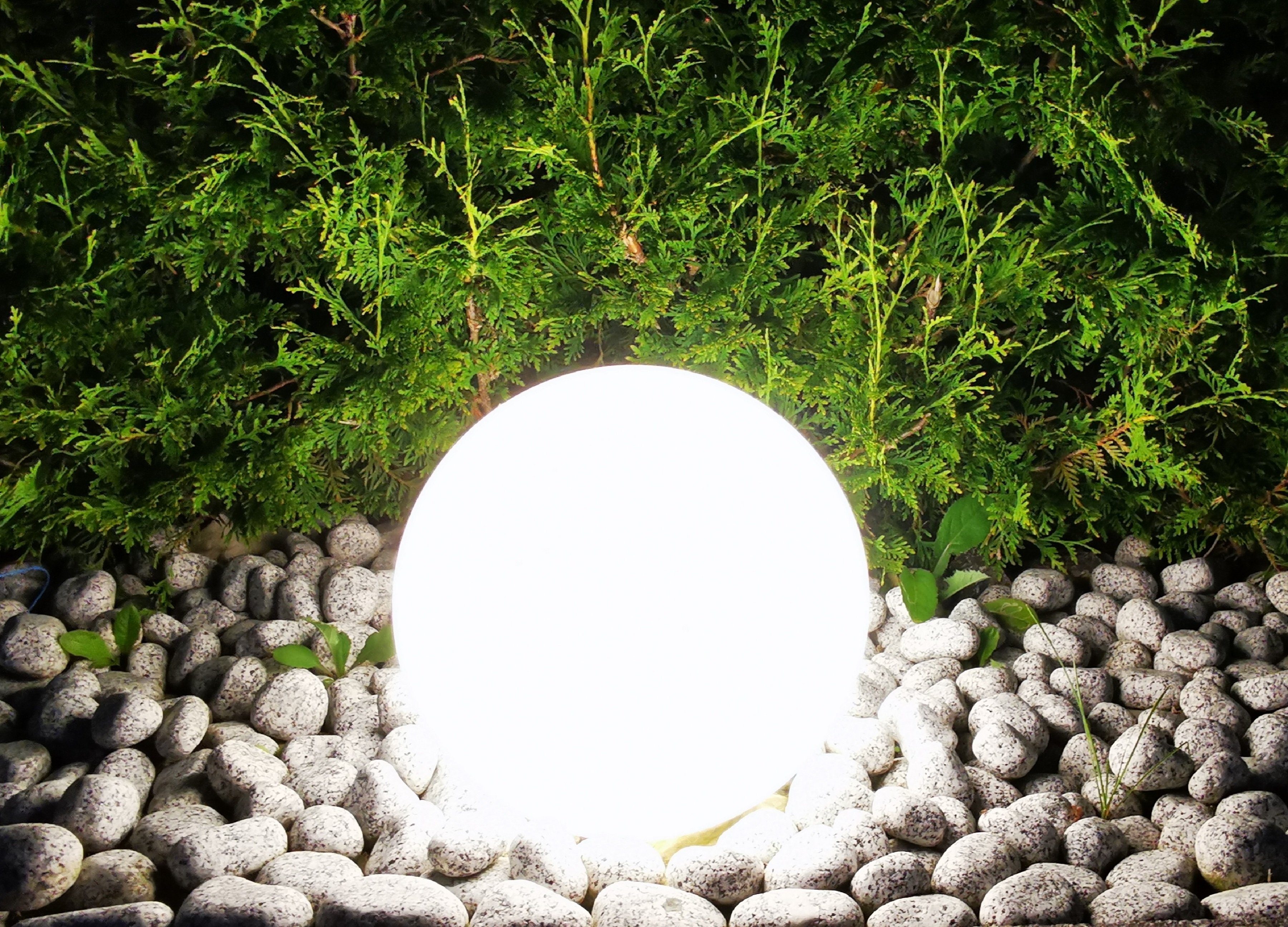 TRANGO LED Gartenleuchte, 500B LED Gartenkugel IP44 Kugelleuchte 50cm Durchmesser *GARDEN* in Weiß inkl. je 1x E27 LED Leuchtmittel 3000K warmweiß & je mit 5m Zuleitungskabel, warmweiß, Gartenleuchte Außenleuchte Wegbeleuchtung