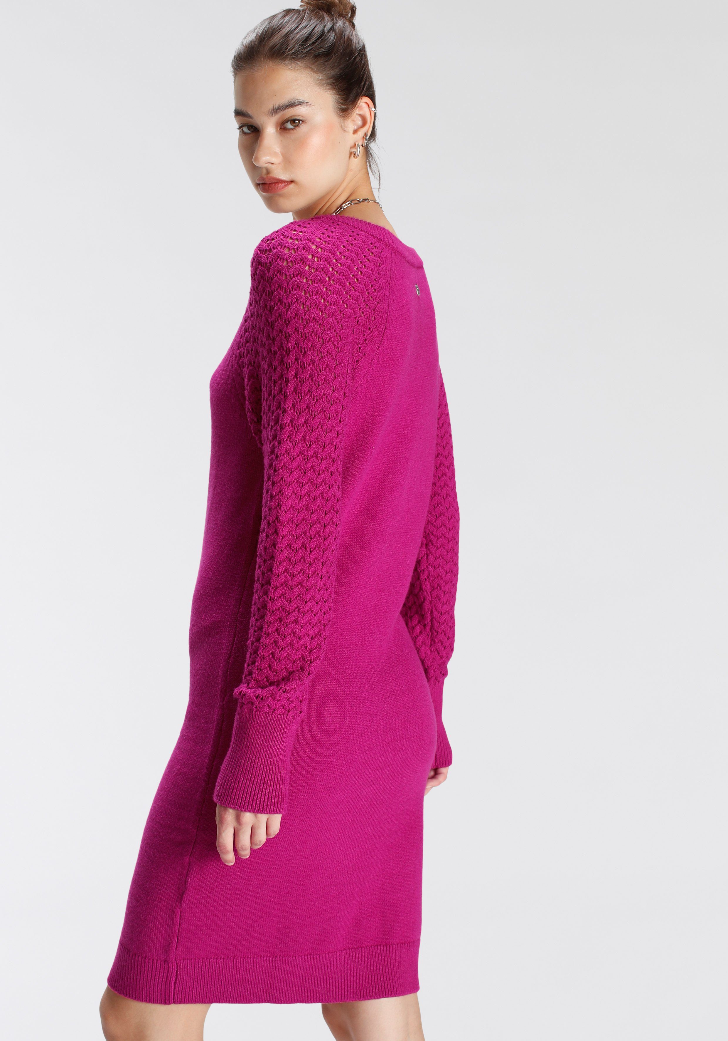 Tamaris Strickkleid Mini-Länge mit Ajourstrickmuster aus Viskosemischung günstig online kaufen