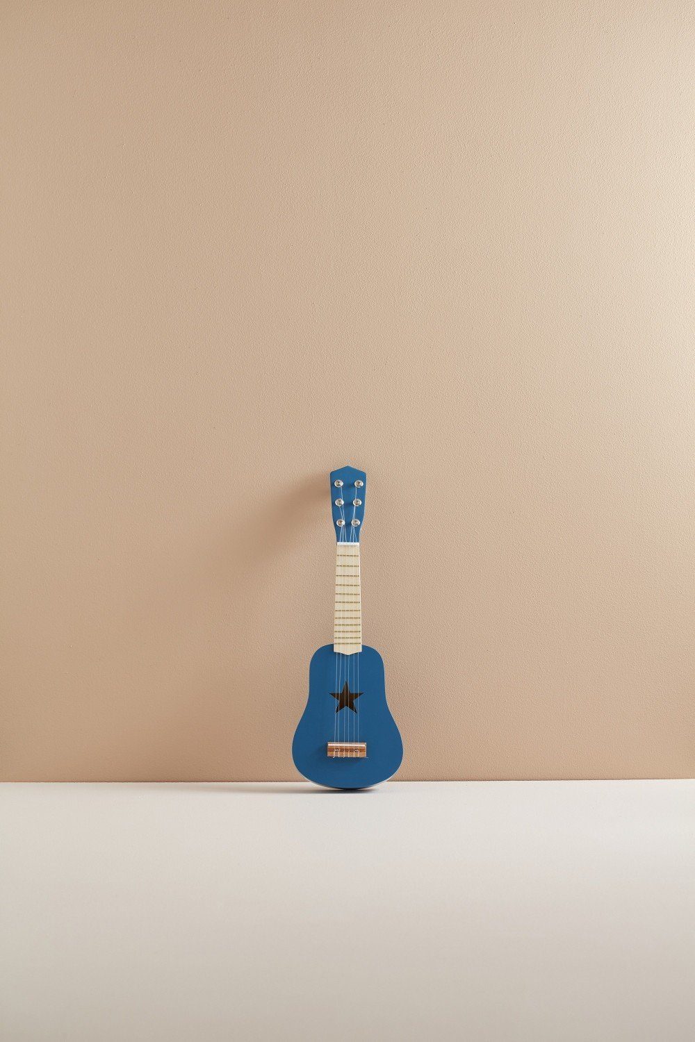 Kids Concept Spielzeug-Musikinstrument Meine erste Gitarre günstig online kaufen