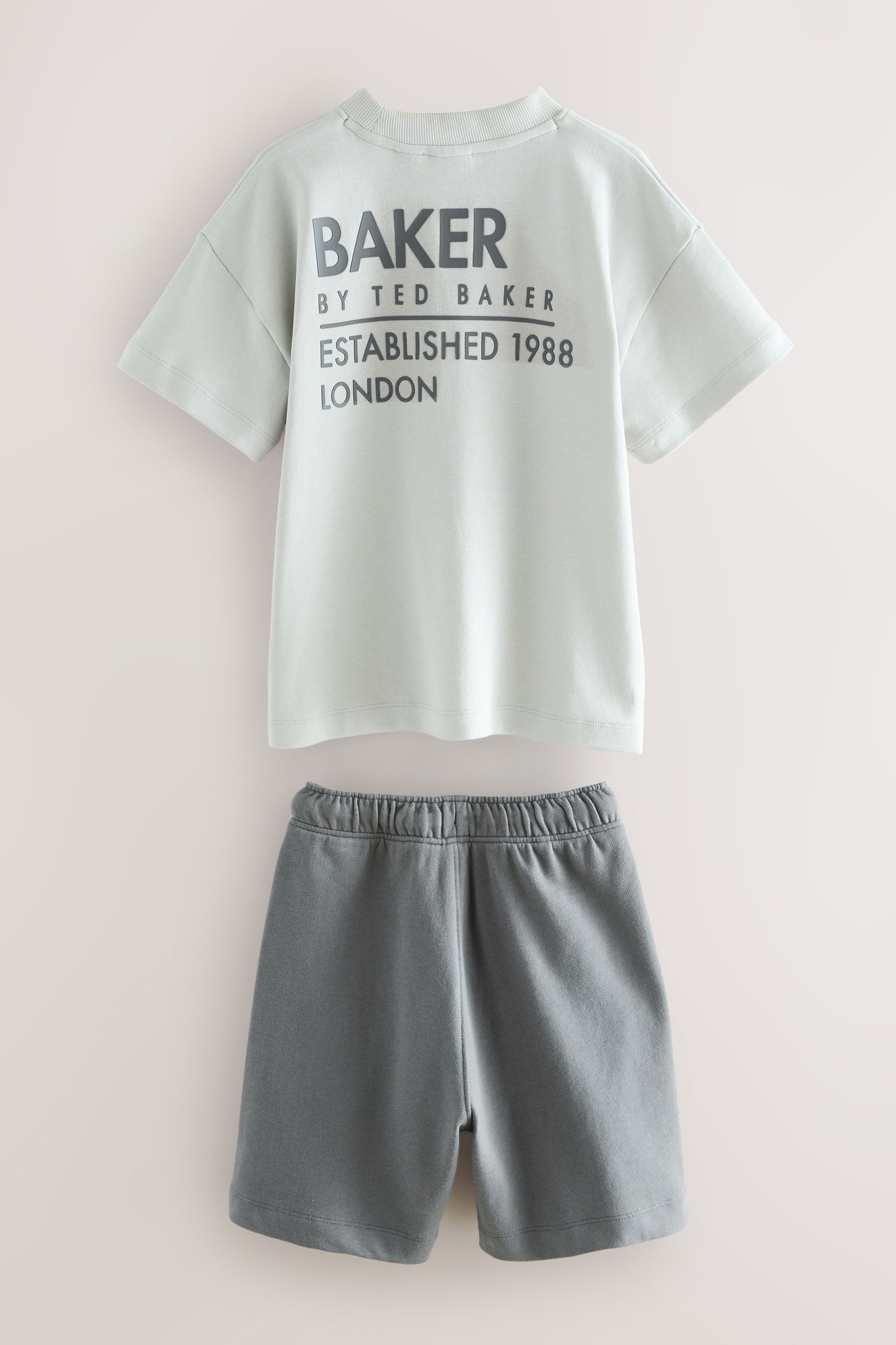 Baker by Ted Baker T-Shirt & Shorts Baker by Ted Baker Oversized Fit T-Shirt + Shorts (2-tlg)