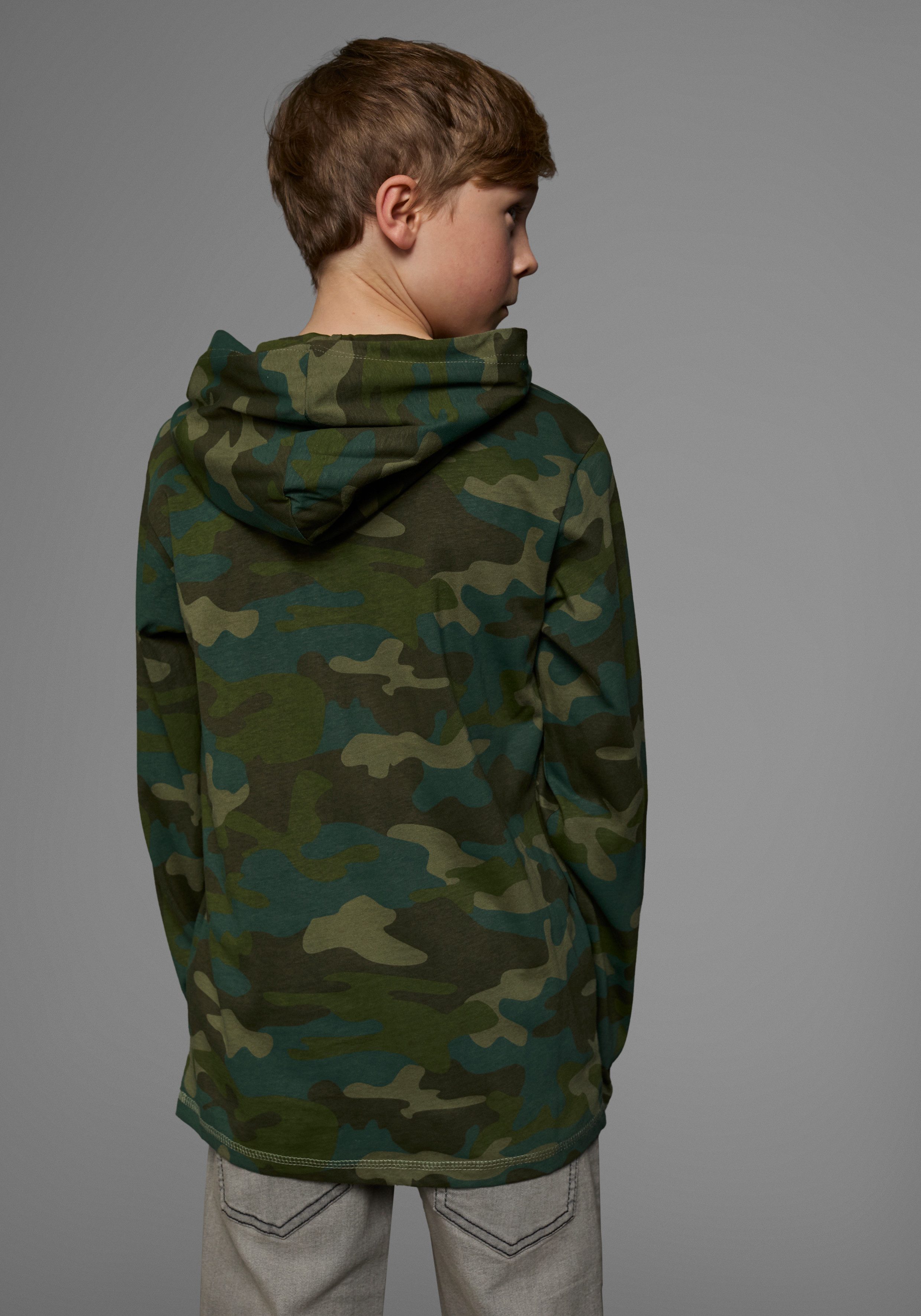 KIDSWORLD Langarmshirt Tarnfarben - Muster Langarm, Basic-Passform, Allover-Druck, mit Kapuze