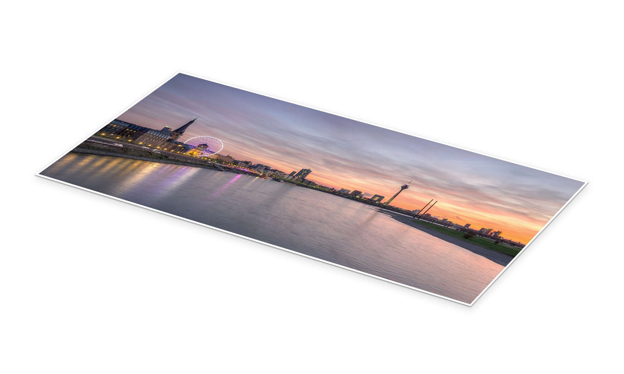Posterlounge Wandbild Düsseldorf Skyline bei feuerrotem Sonnenuntergang, Michael Valjak, erhältlich als Poster, Leinwandbild, Wandsticker oder Acrylglasbild