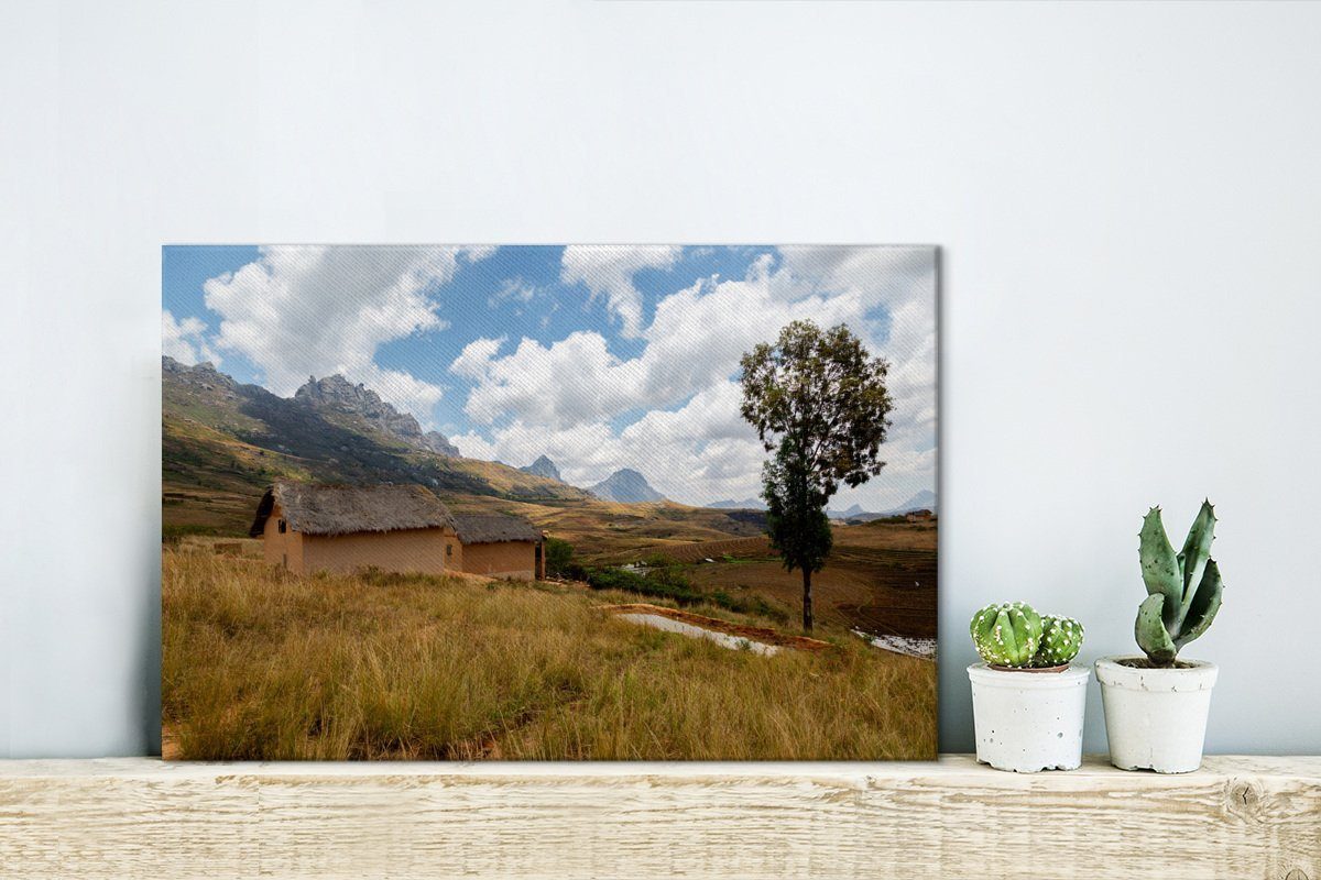30x20 Leinwandbilder, über Leinwandbild St), Andringitra-Nationalpark dem Wolken Wandbild OneMillionCanvasses® in Weiße Madagaskar, (1 Aufhängefertig, Wanddeko, cm