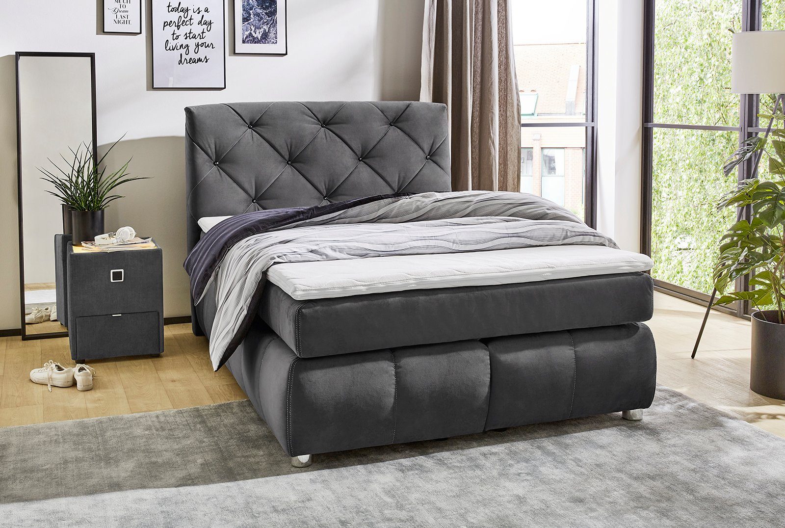 Jockenhöfer Gruppe Boxspringbett Bella erhältlich in 140 & 180cm Breite, mit Kaltschaum-Topper und Rauchglas-Steinen