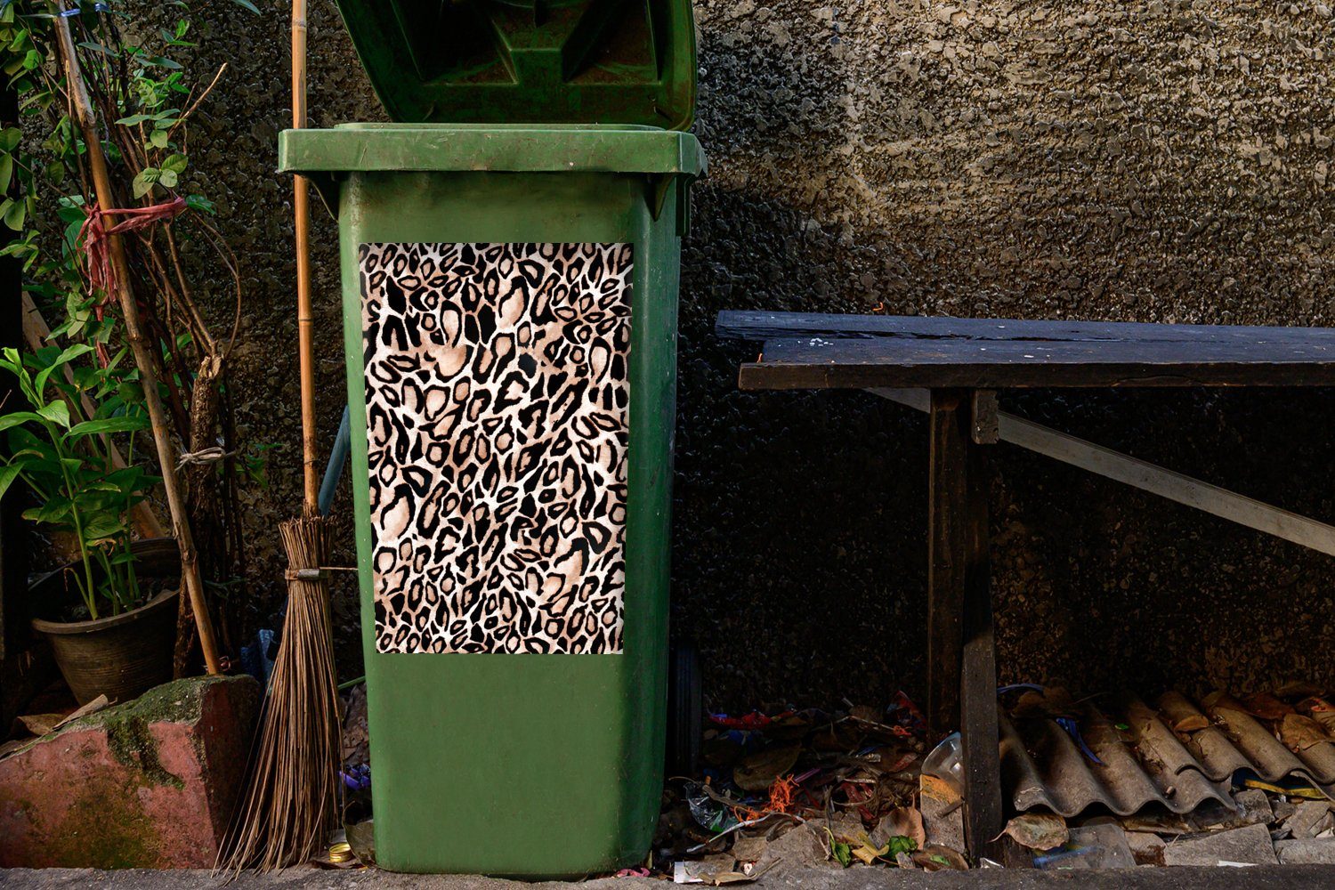 Wandsticker Pantherdruck Mülltonne, St), Braun - Mülleimer-aufkleber, Flecken (1 Abfalbehälter Sticker, - Schwarz MuchoWow - Container,