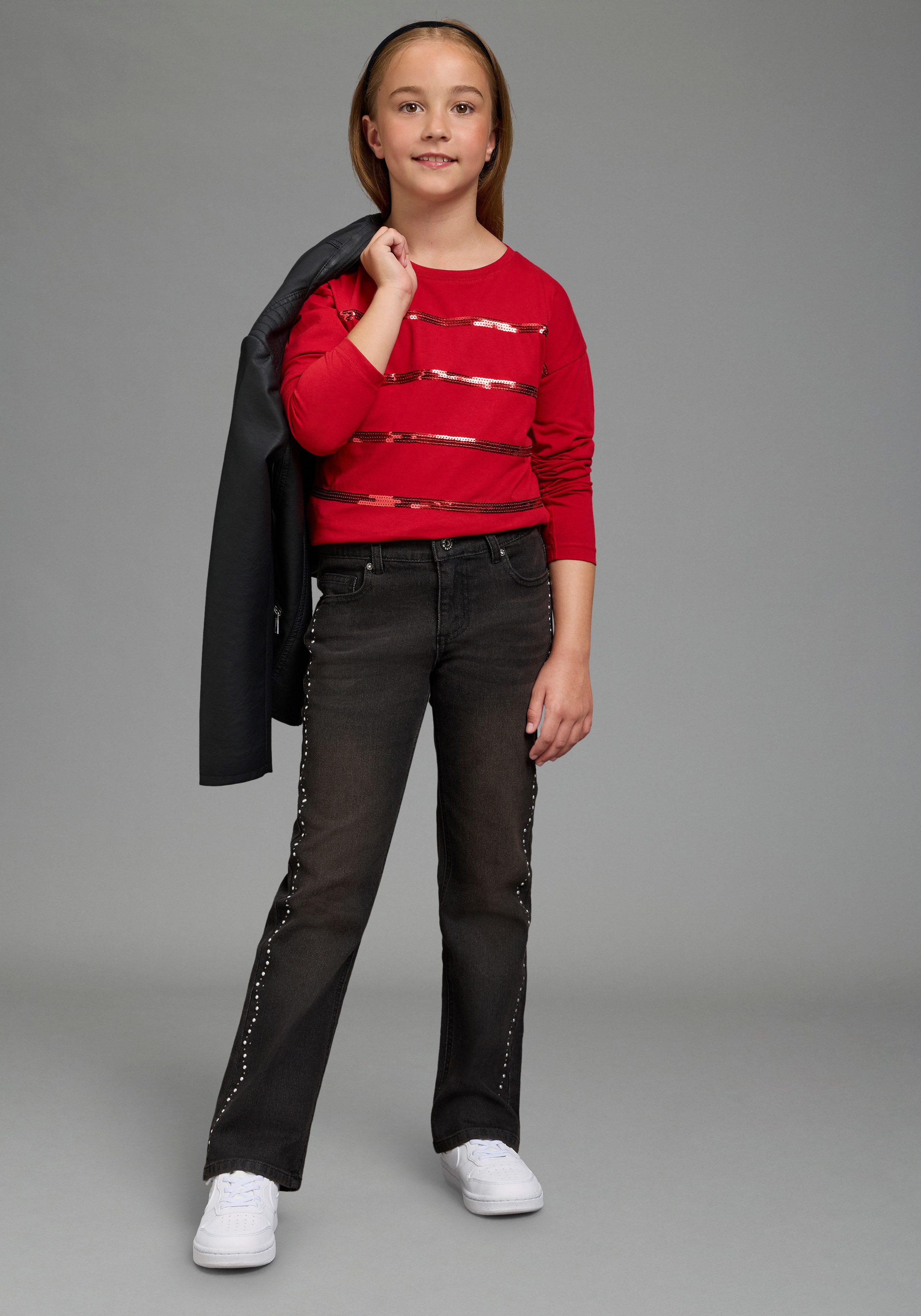 Bruno Banani Bootcut-Jeans Stretchjeans mit Nieten an Seitennaht, perfekter Modeartikel Jeans in Bootcut Fit, mit Glitzersteinen, mit Abriebeffekten – Bild 4 von 5