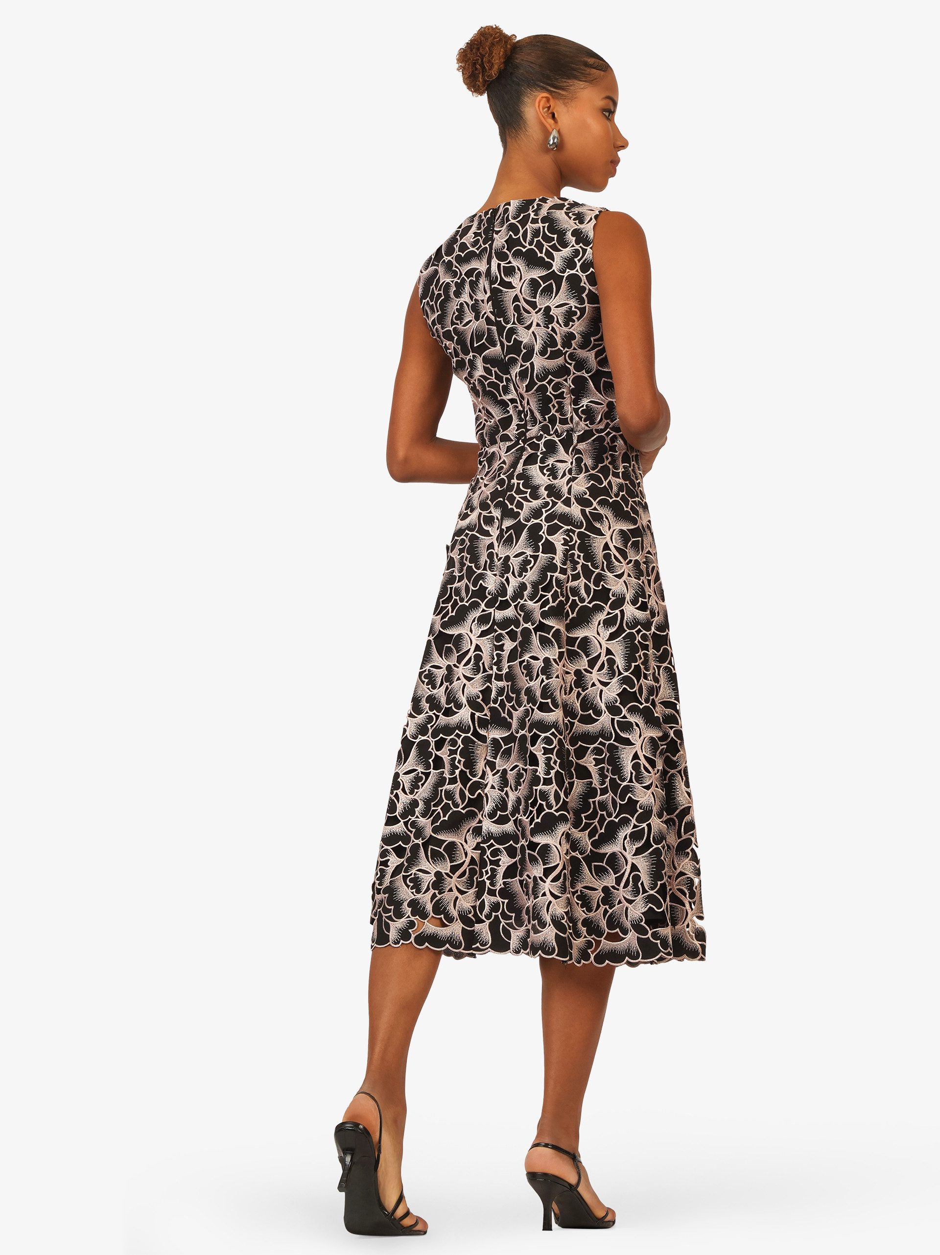 Kraimod Cocktailkleid mit floralem Strukturmuster