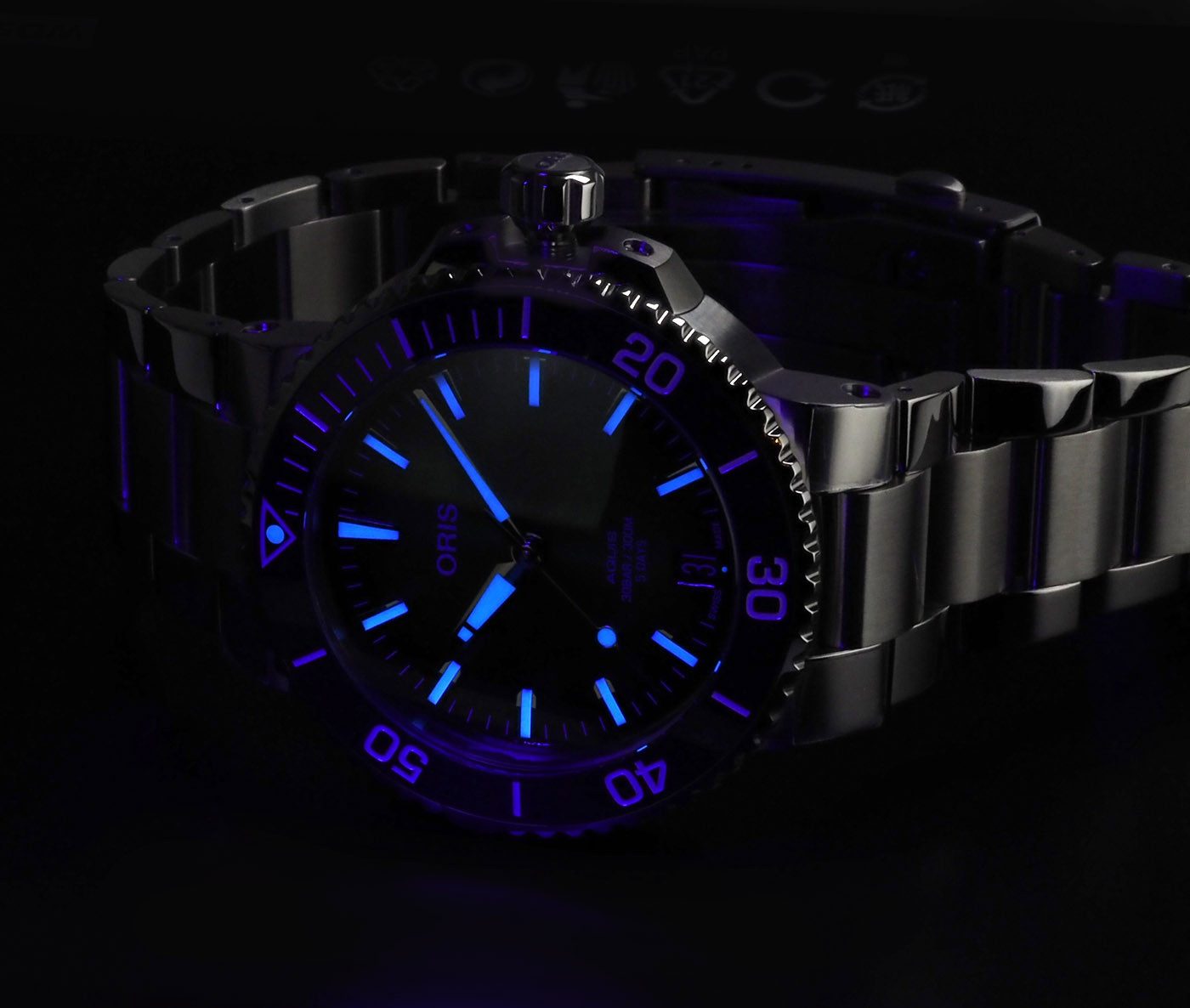 Oris Schweizer Uhr Herren Uhr Automatik Aquis Date 43,5 mm Ø Aquis Date, Gangreserve 120 Stunden (5 Tage)