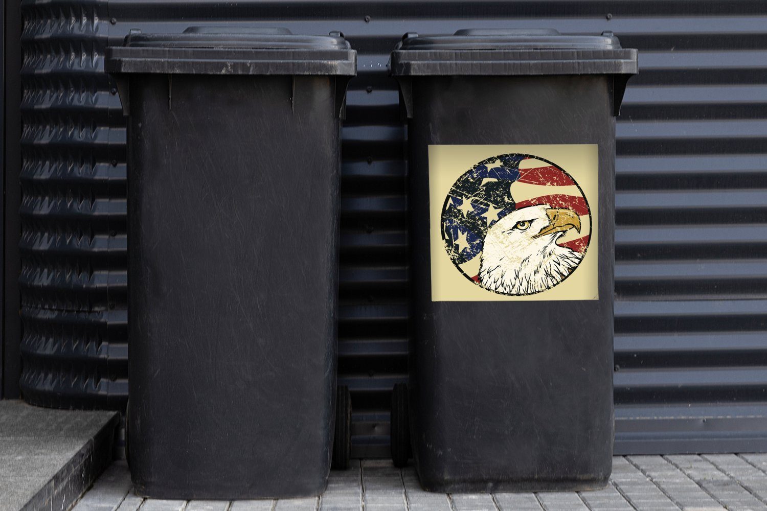 MuchoWow Wandsticker Illustration Kopfes mit (1 amerikanischen Sticker, Mülltonne, Abfalbehälter St), Container, Weißkopfseeadlers Mülleimer-aufkleber, des der eines