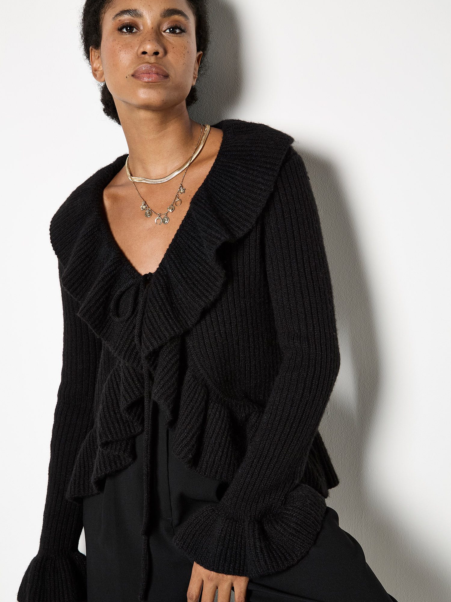 Apricot Cardigan Kurzer Cardigan mit Rüschen