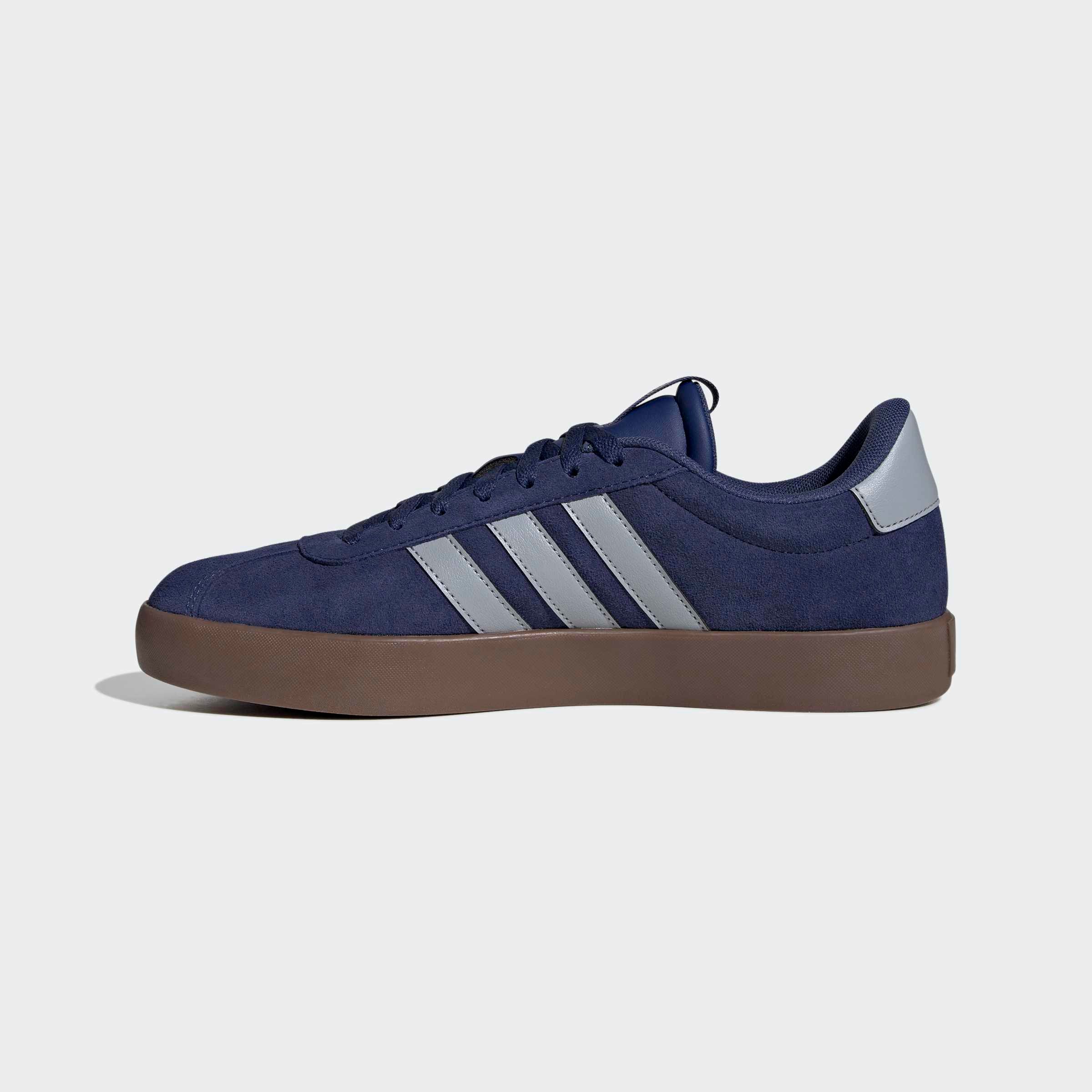 adidas Sportswear VL COURT 3.0 Sneaker inspiriert vom Design des adidas samba