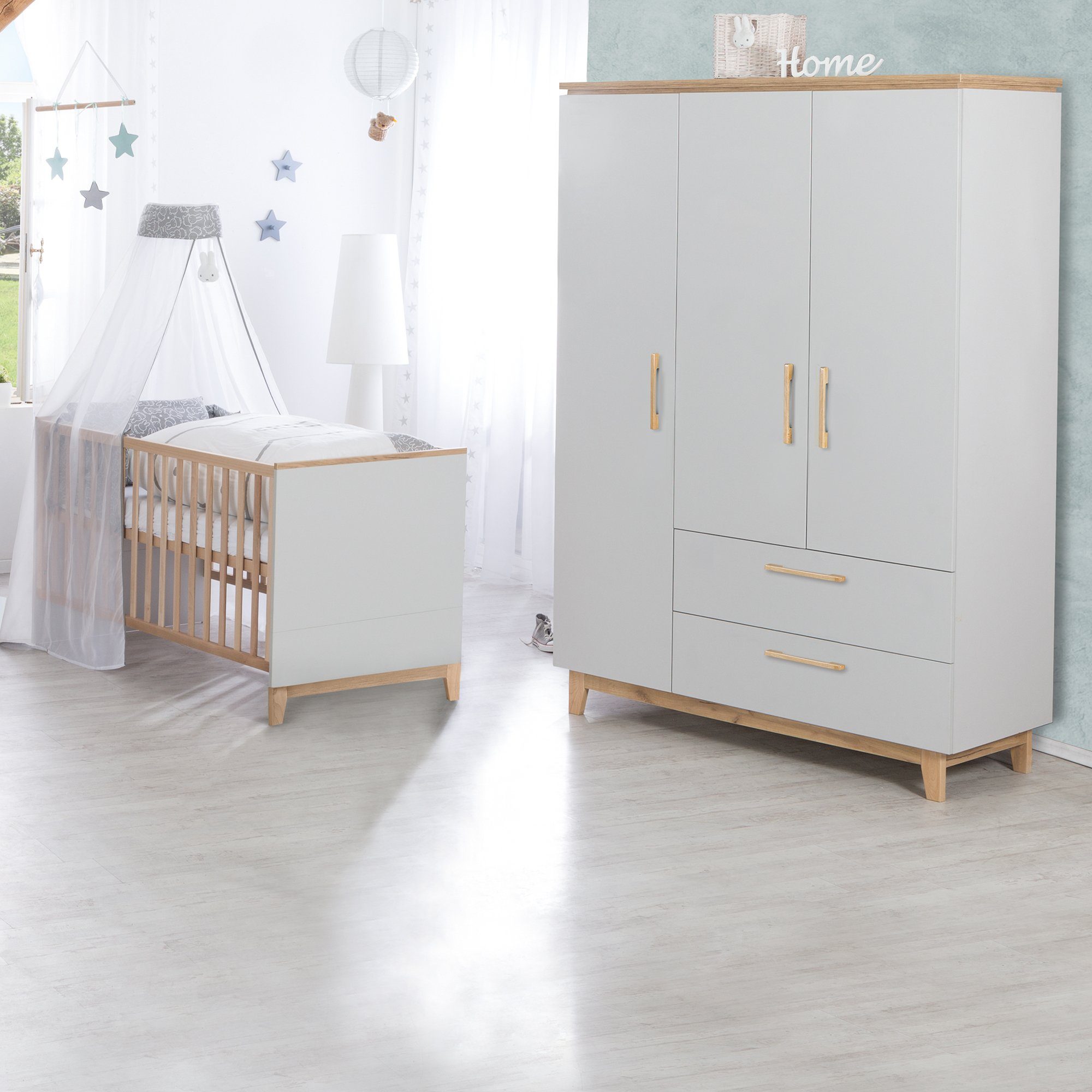 roba® Babyzimmer-Komplettset Caro, Gitterbett, Wickelkommode, 3-türiger Drehtürenschrank, umbaubar
