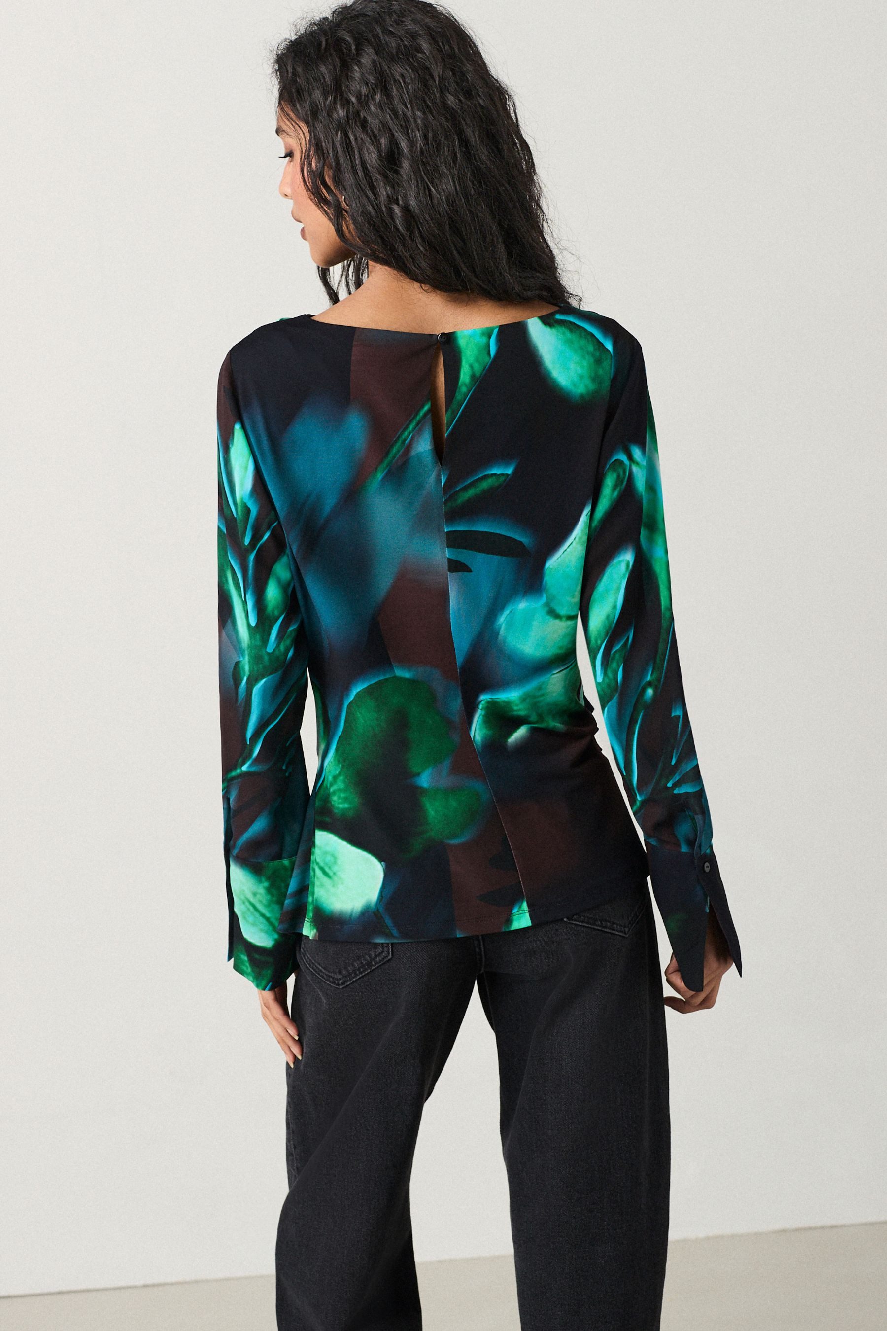 Next Langarmbluse Langärmelige Bluse mit Rüschendetails günstig online kaufen
