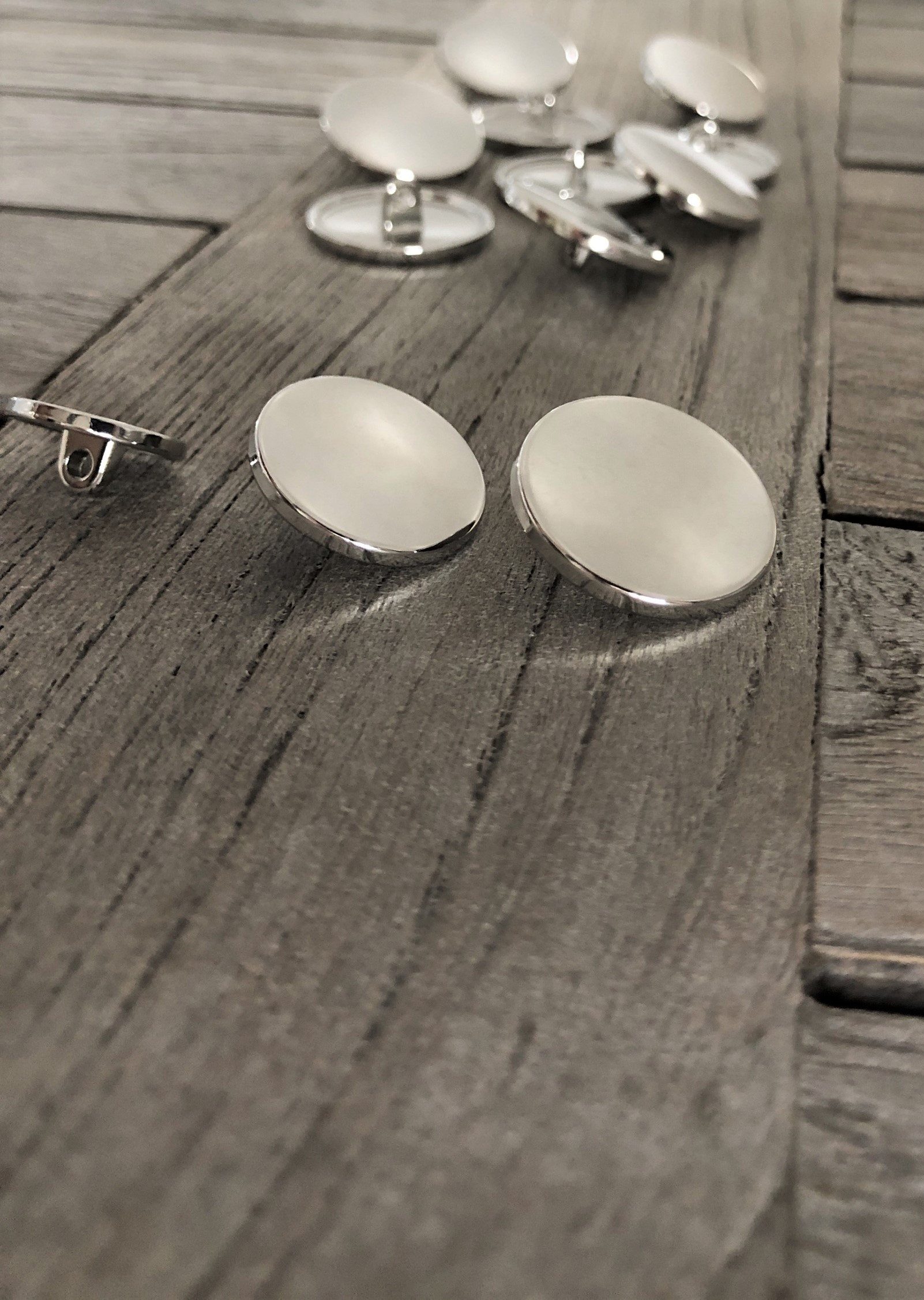 Hartmann-Knöpfe Knopf 1 Set (10 Knöpfe) silber glänzend flach Metallknöpfe