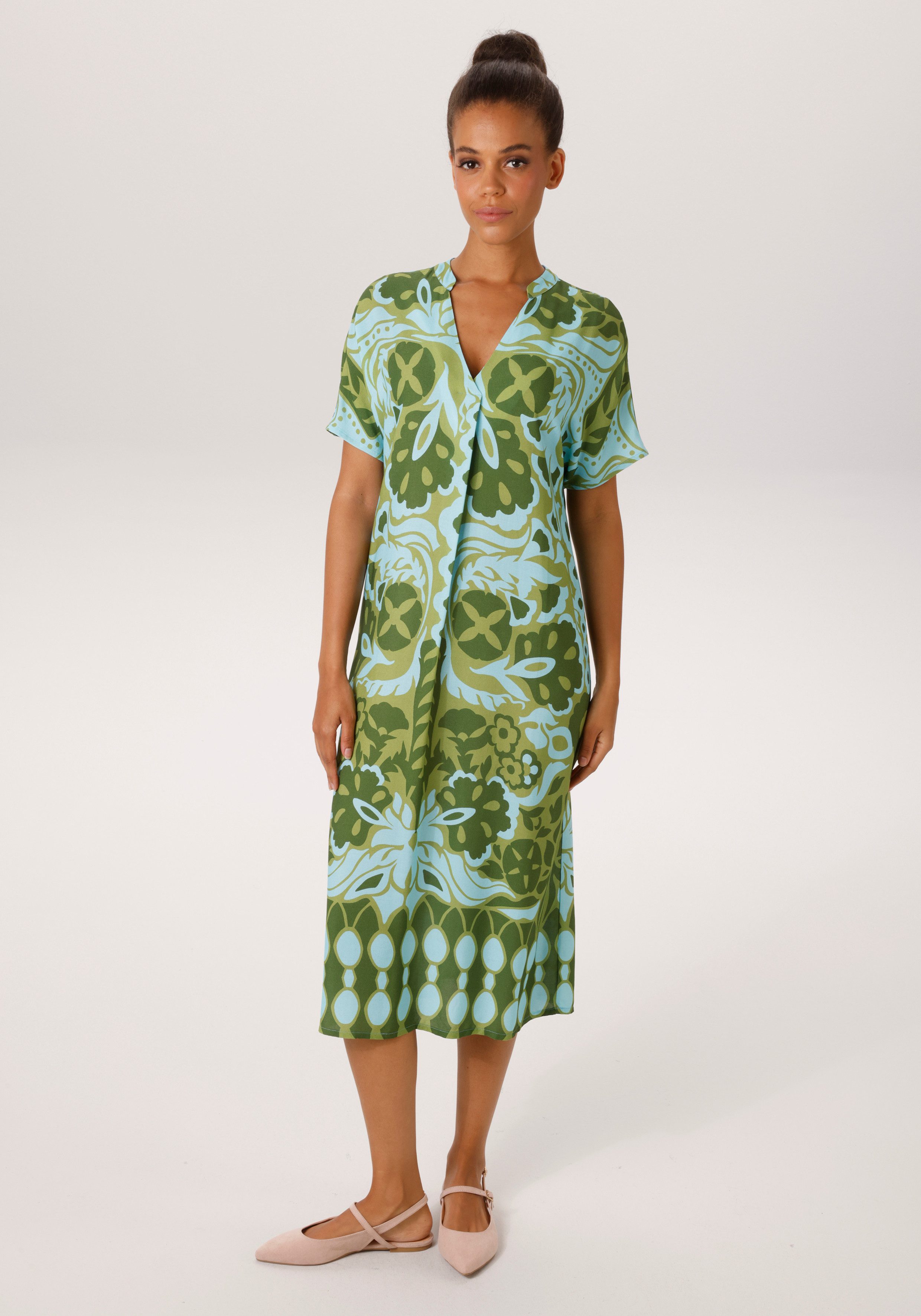 Aniston CASUAL Sommerkleid mit extravagantem, grafischen Druck günstig online kaufen