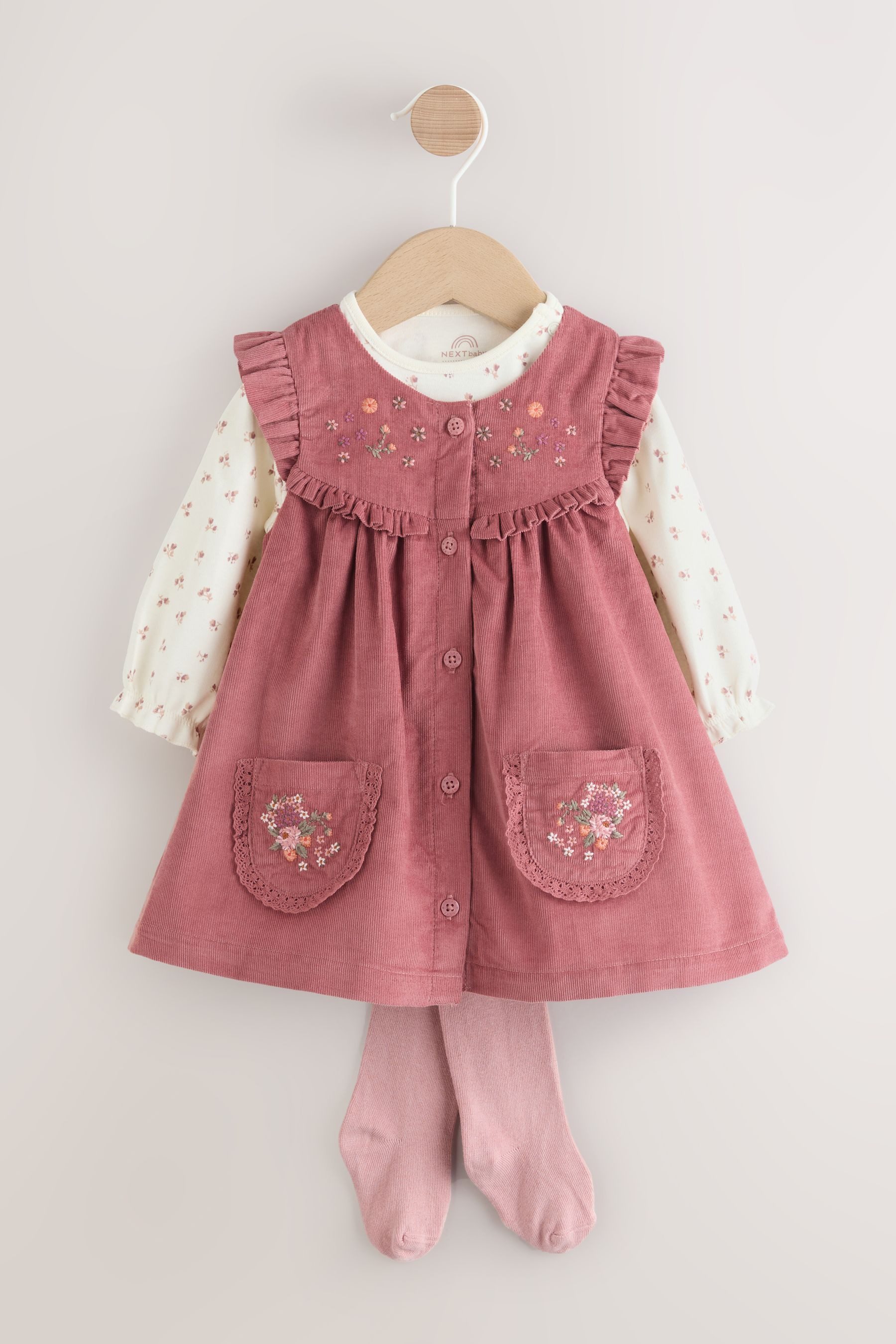 Next Latzkleid Baby-Set: Latzkleid, Langarm-Bodysuit, Strumpfhose (3-tlg)