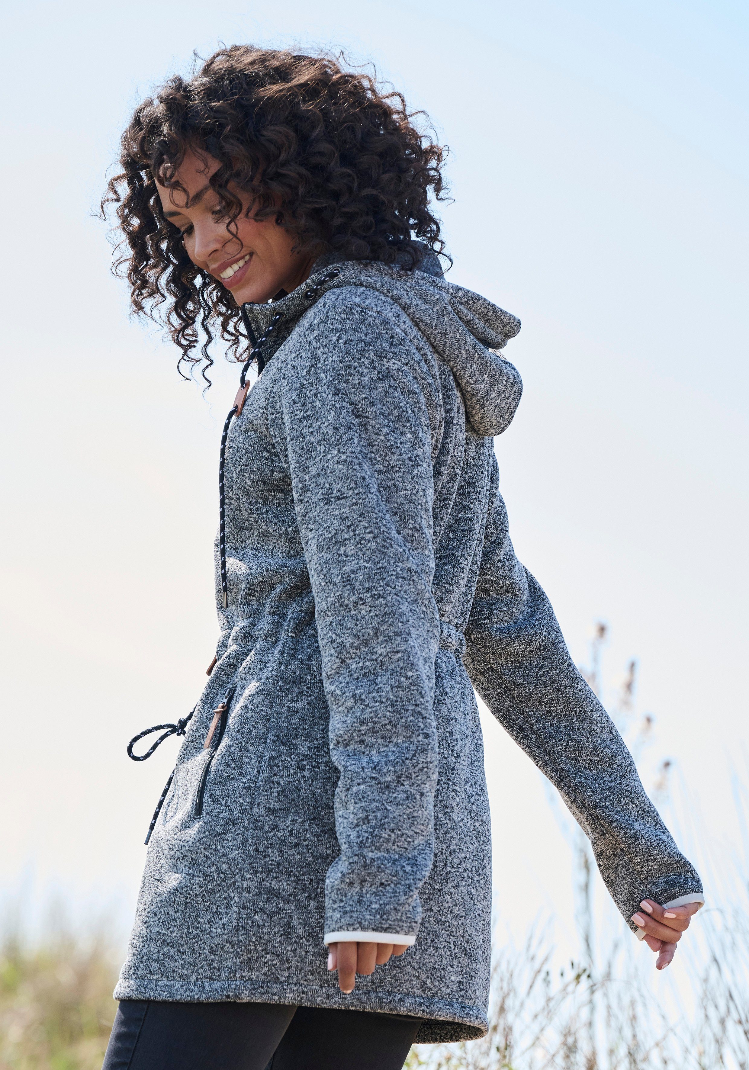 LASCANA Strickfleecejacke mit Kapuze