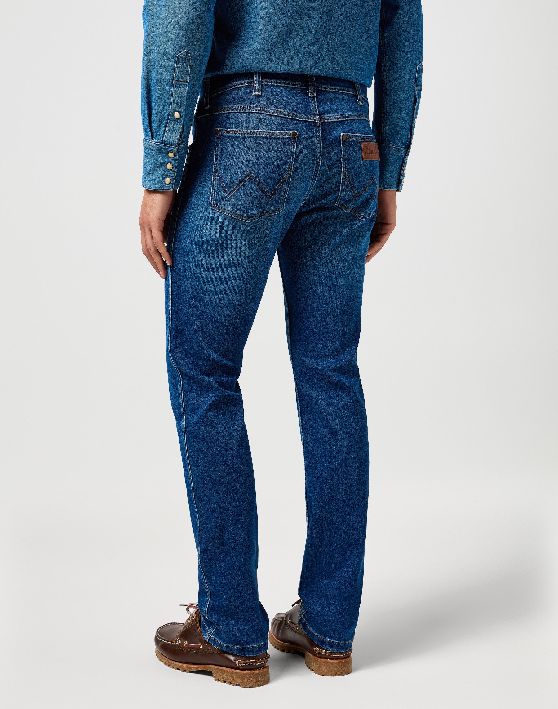 Wrangler Straight-Jeans GREENSBORO FREE TO STRETCH günstig online kaufen