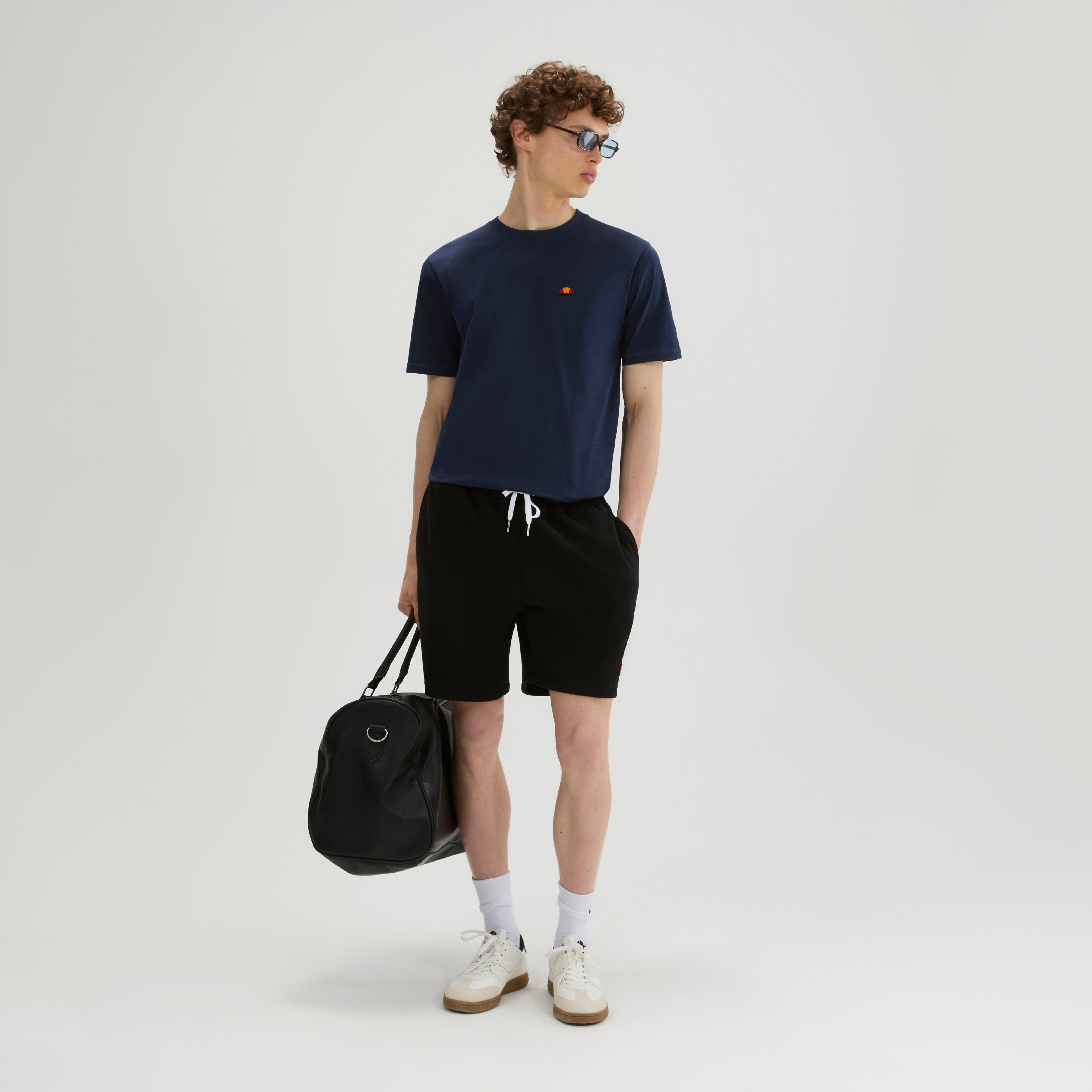 Ellesse Sweatshorts ISLINGTON SHORT aus Baumwolle und Polyester, bequeme Passform – Bild 5 von 5