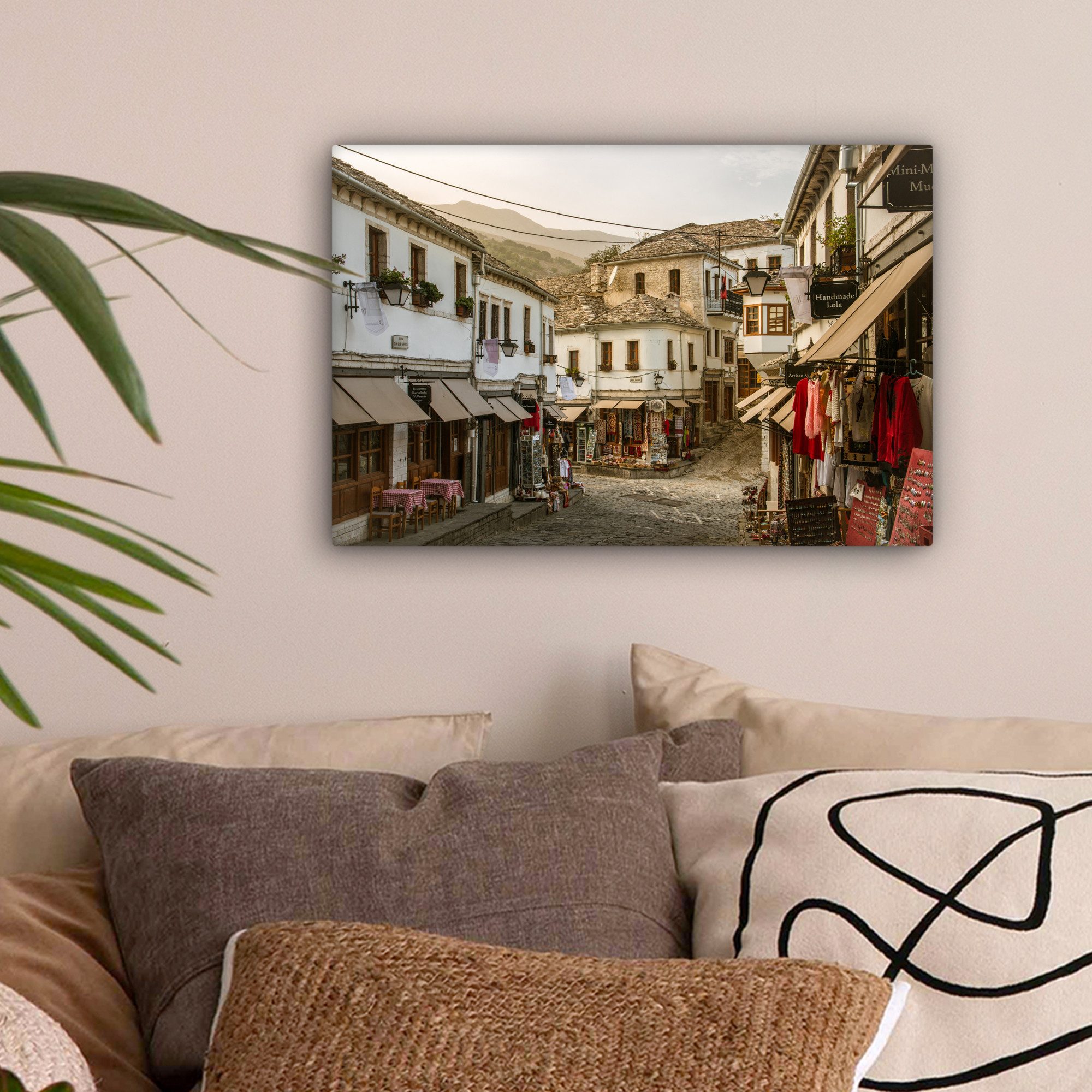 OneMillionCanvasses® Leinwandbild Straßen der Altstadt in Albanien, Fotodru günstig online kaufen