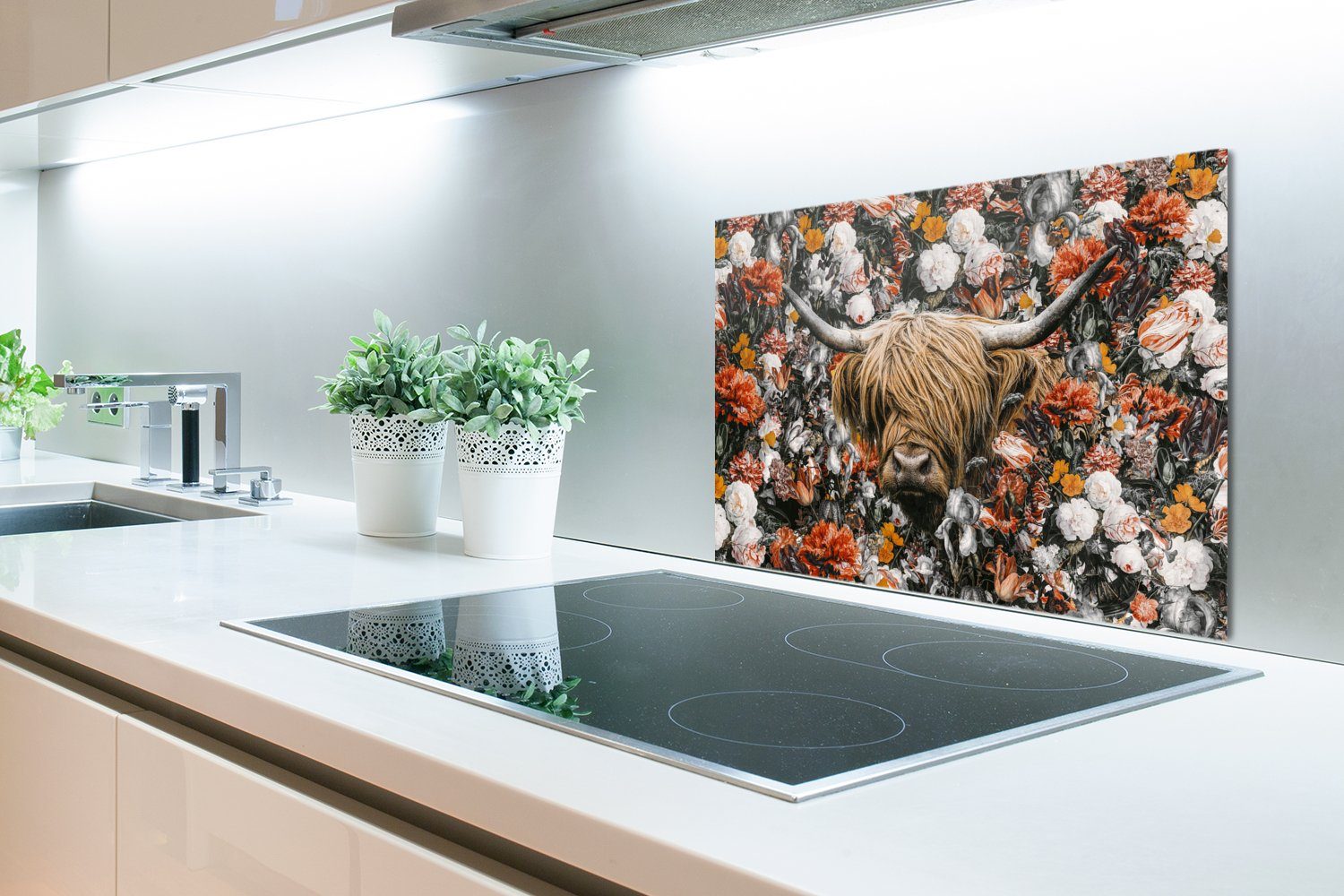 küchen - Schwarz Temperaturbeständig - Wandschutz, Blumen Weiß, (1-tlg), Küchenrückwand cm, aus MuchoWow Highlander Schottischer 60x40 Herdblende -