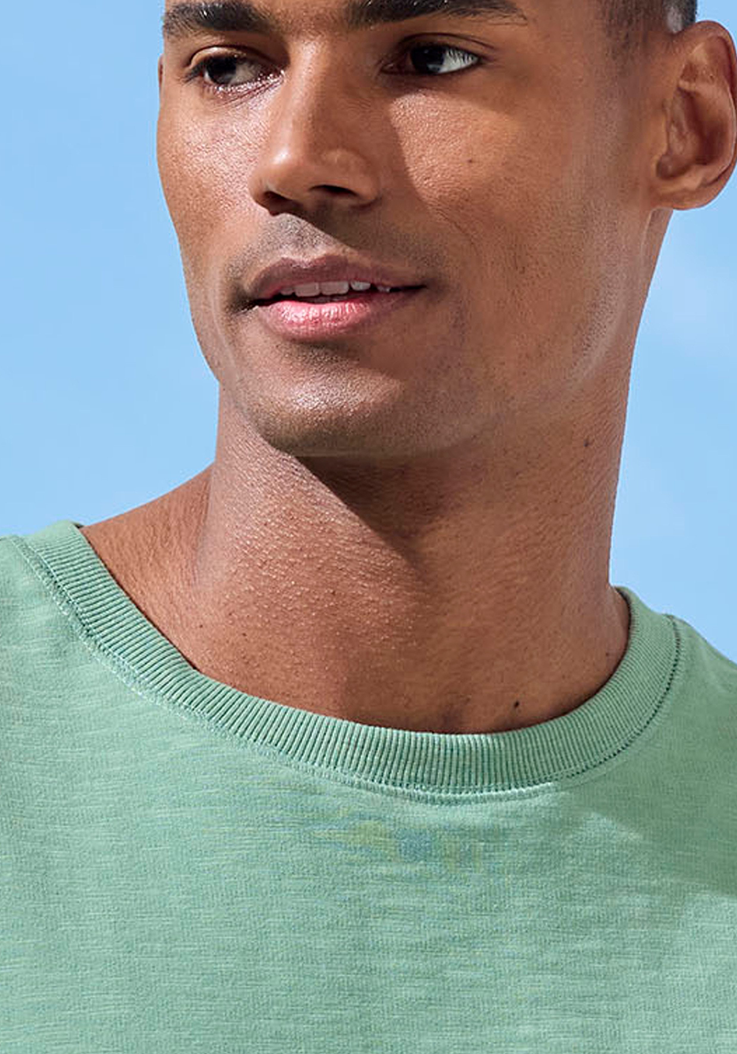 John Devin T-Shirt in Struktur-Qualität und modischen Farben