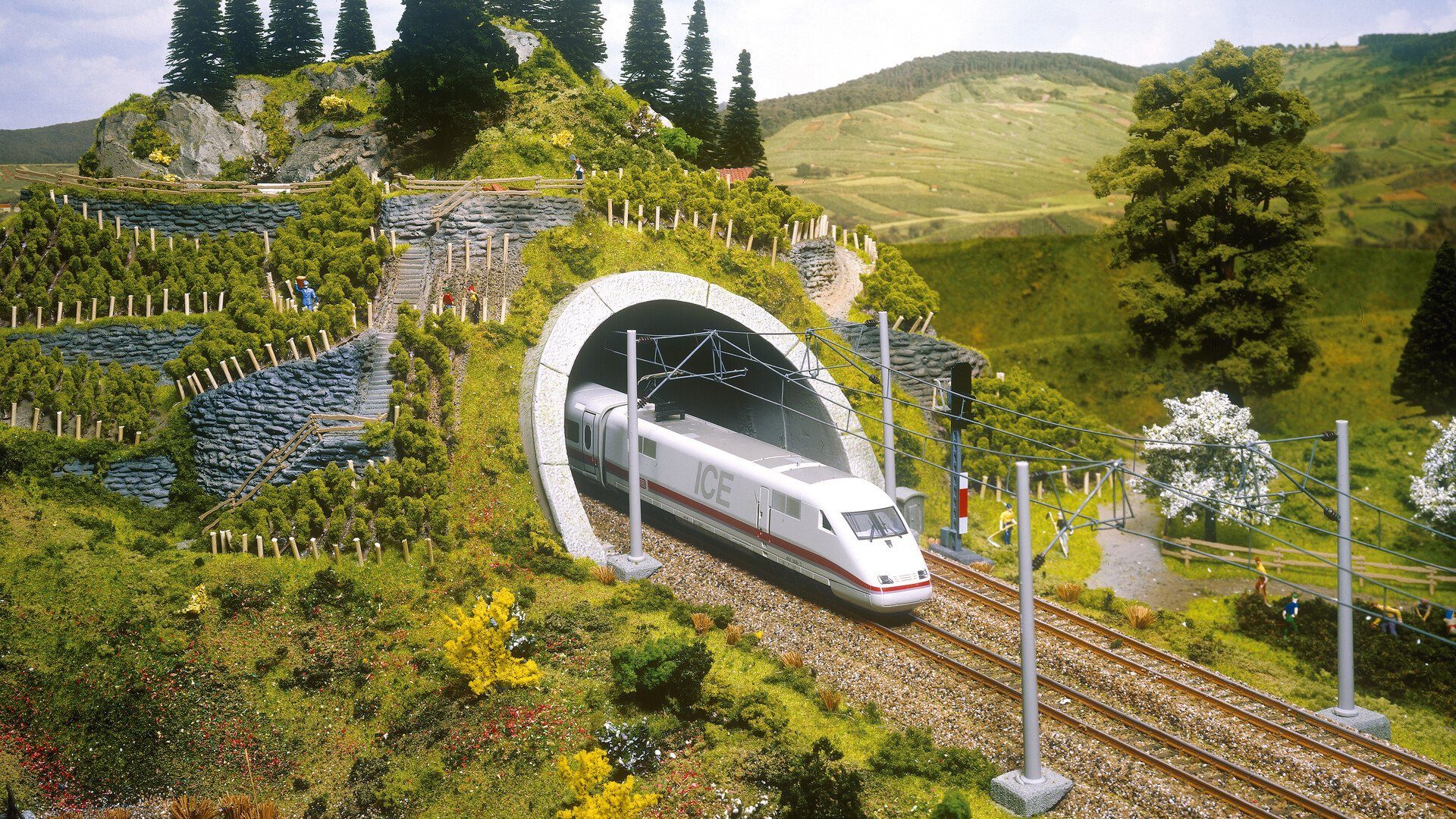 Modelleisenbahn-Spielunterlage ICE Tunnel-Portal, handkoloriertes Modellbahn Port