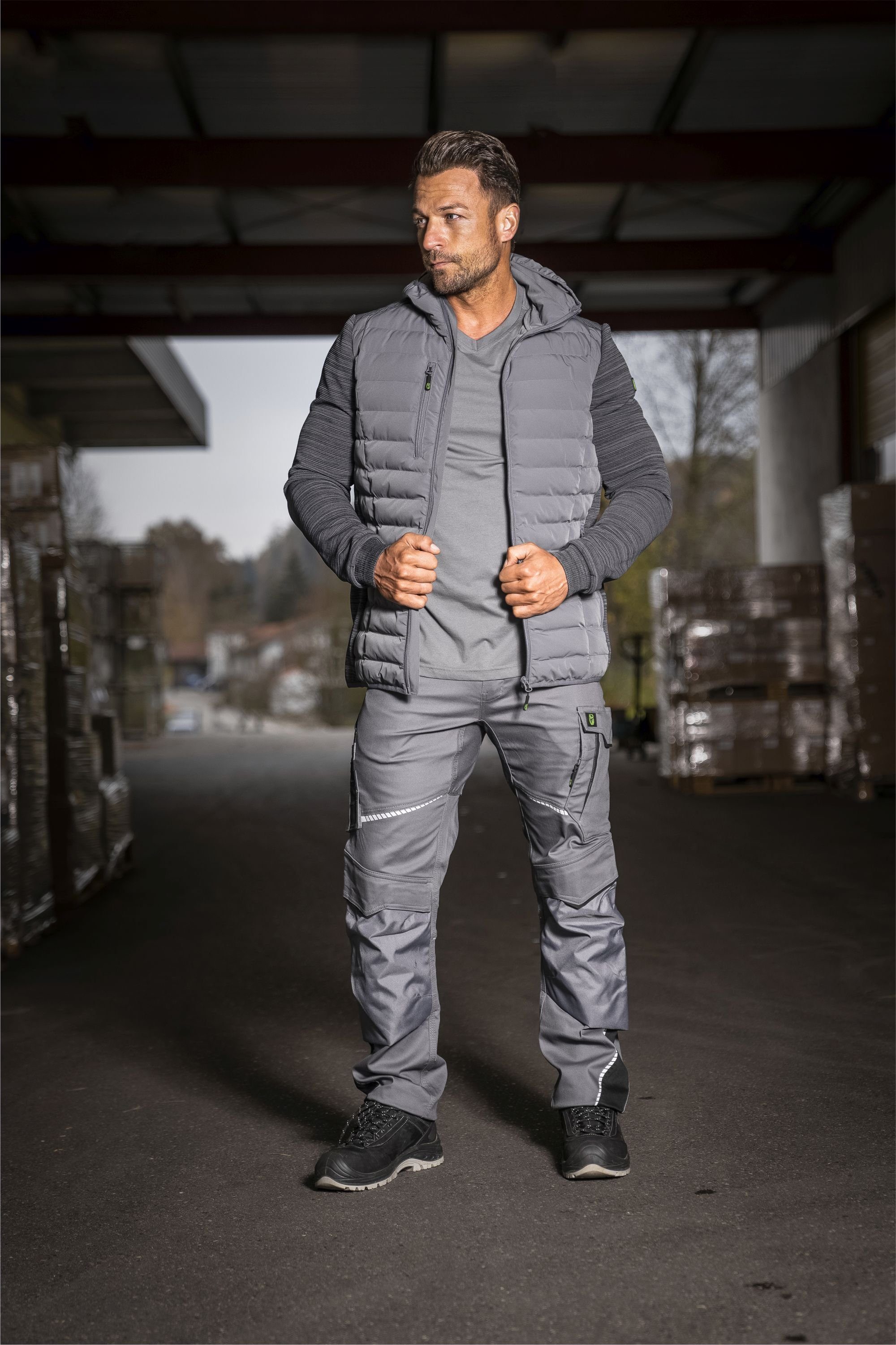 Leibwächter Hybridjacke Casual-Line Herren Steppjacke (Übergangsjacke mit Kapuze, Wattierung aus Sorona® AURA - leicht, atmungsaktiv)