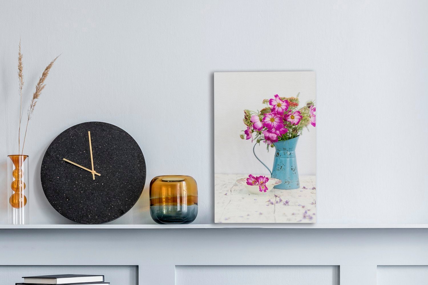 OneMillionCanvasses® Leinwandbild Krug - Blumen - Lila, Fotodruck (1 St), Leinwand Canvas Wandbild, Wanddekoration 20x30 cm