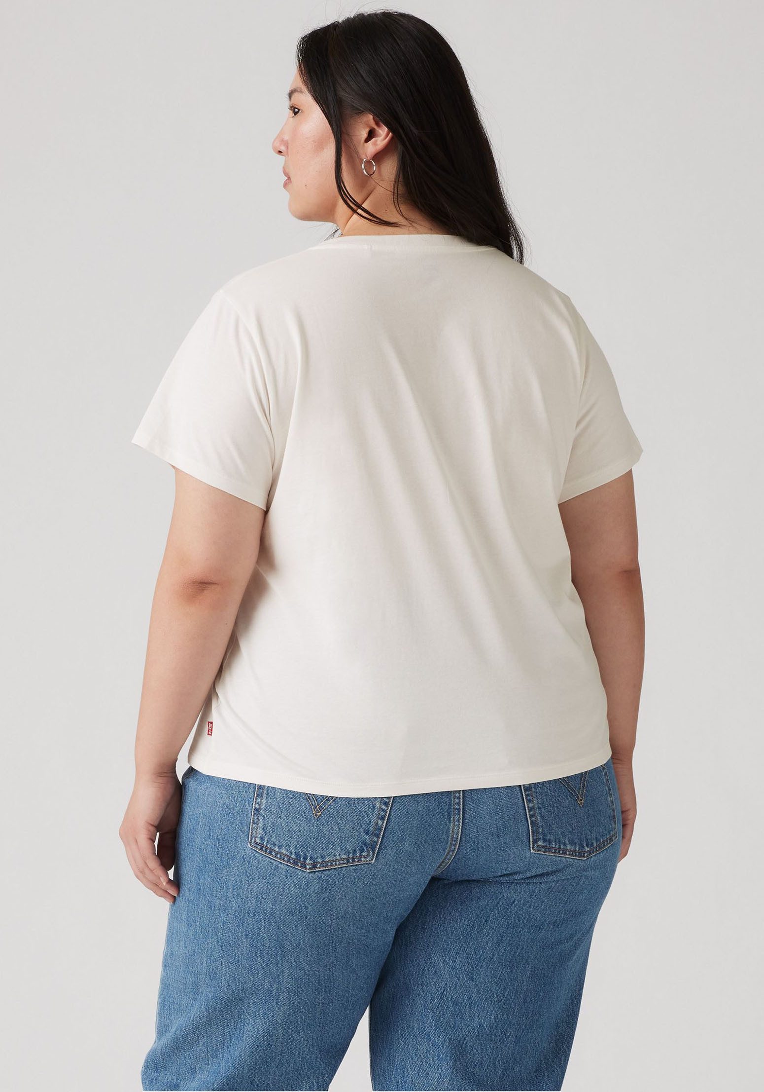 Levi's® Plus T-Shirt PERFECT TEE mit geblümten Bat-Wing-Logo günstig online kaufen