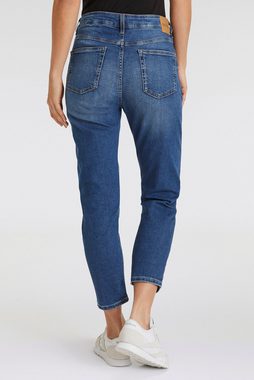 BOSS ORANGE Slim-fit-Jeans C_ELSA MR 3.0 Premium Damenmode mit BOSS Logo aus Metall