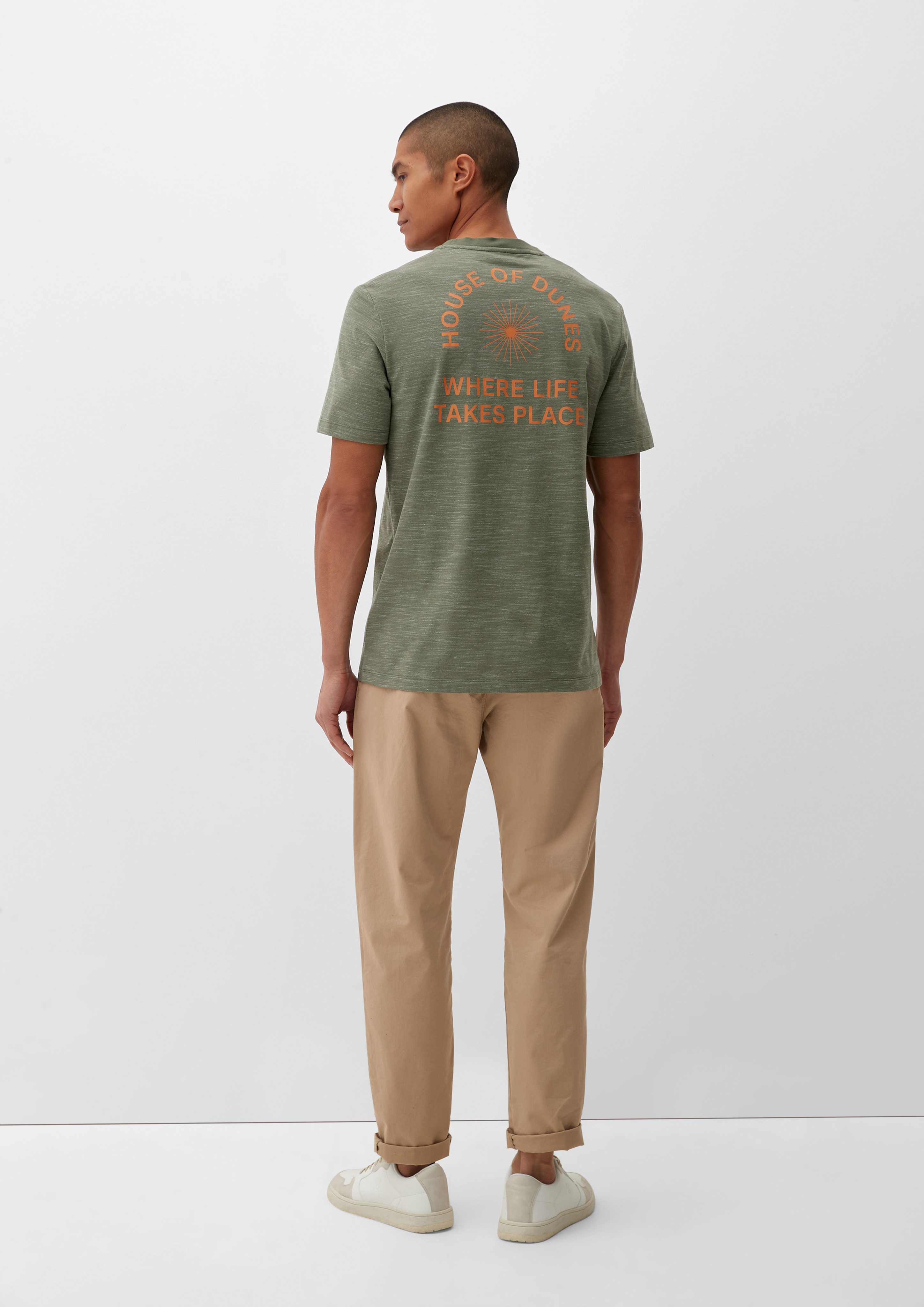 s.Oliver Backprint T-Shirt mit olivgrün Kurzarmshirt
