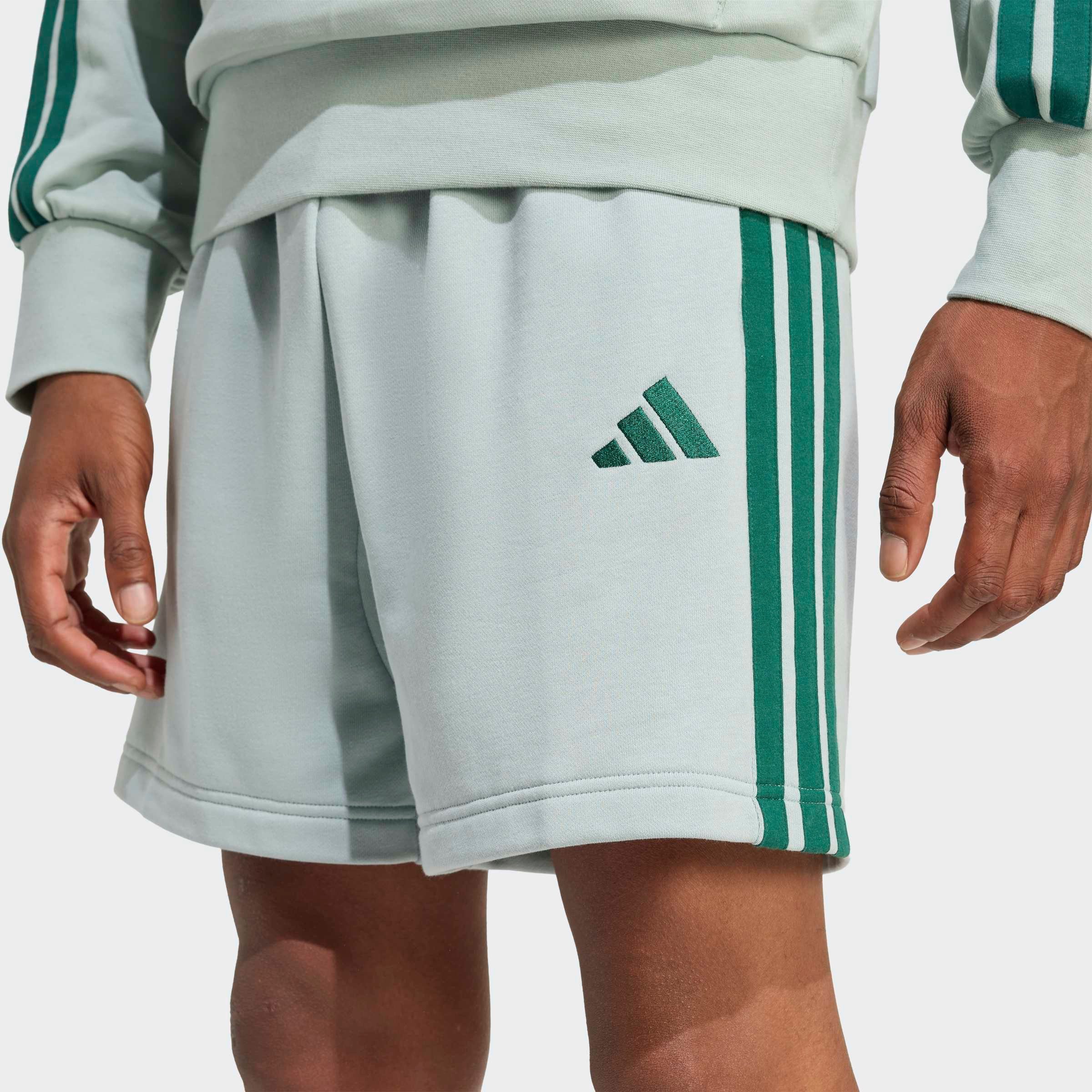 adidas Sportswear Shorts ESSENTIALS 3-STREIFEN FRENCH TERRY für Laufaktivitäten und sportliche Anlässe, mit Kordelverschluss