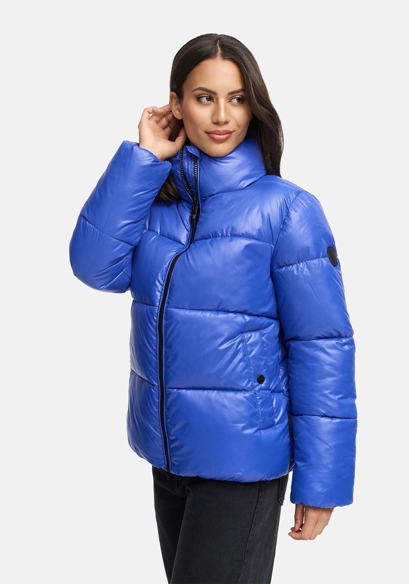 Marikoo Winterjacke Hazalee mit leicht gläzendem Obermaterial und hohem Kragen