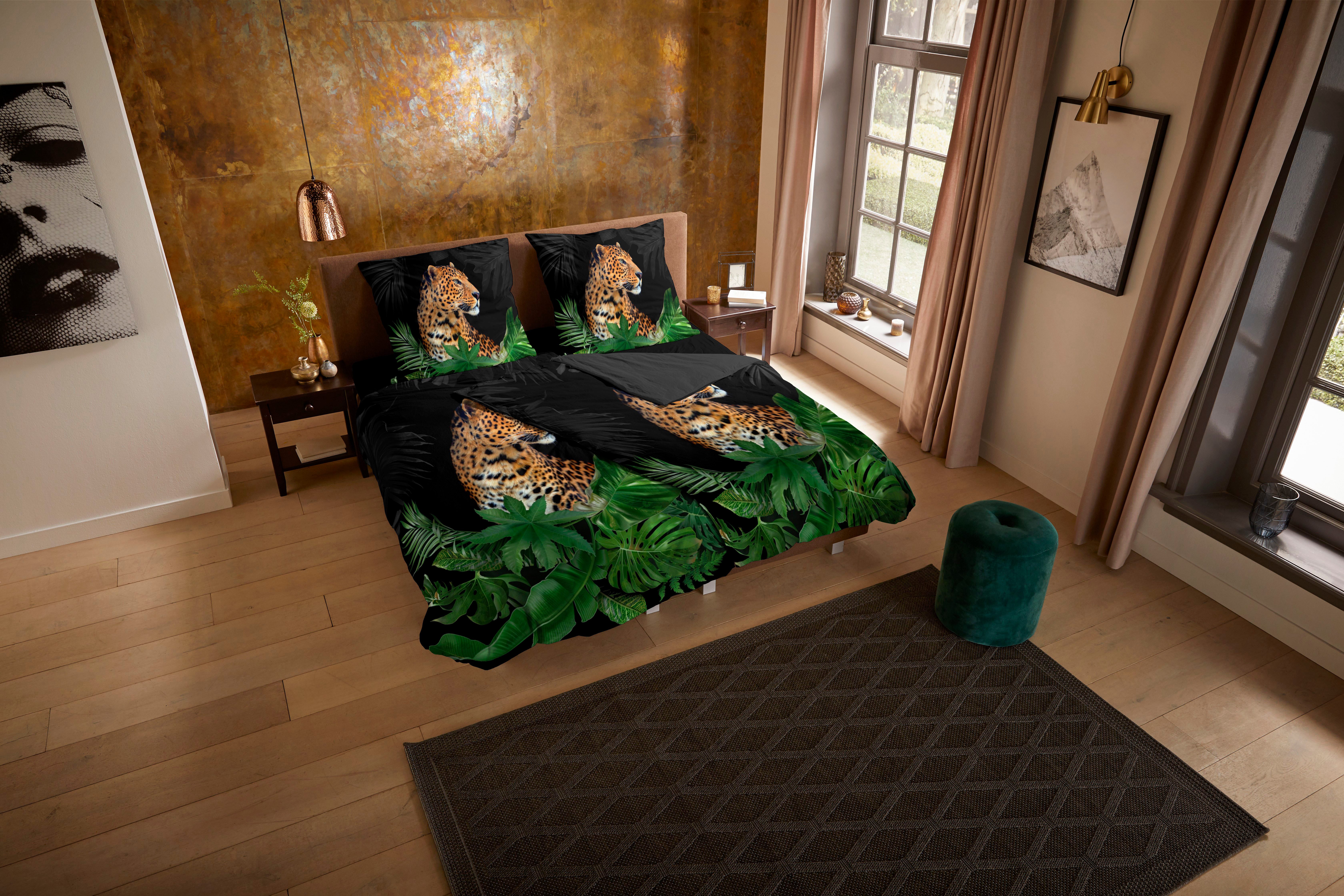 PURE luxury collection Wendebettwäsche Mala, Microfaser, 2 teilig, Mikrofaser, 135x200, Pflegeleicht, Reißverschluss, Wendeoptik, Leopard