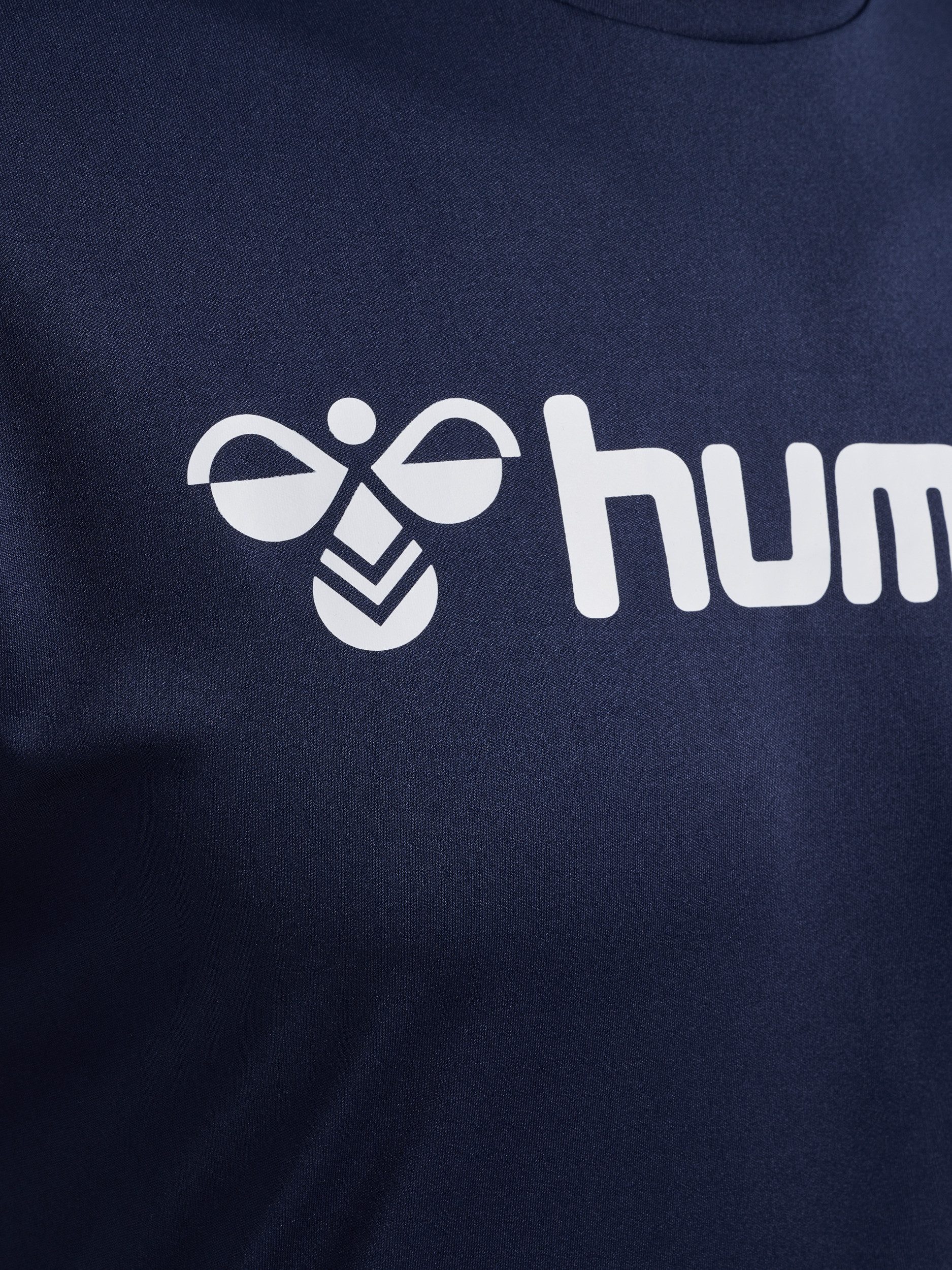 hummel Trainingsshirt hmlLOGO JERSEY S/S mit Rundhalsausschnitt, Kurzarm-Design, schnell trocknend