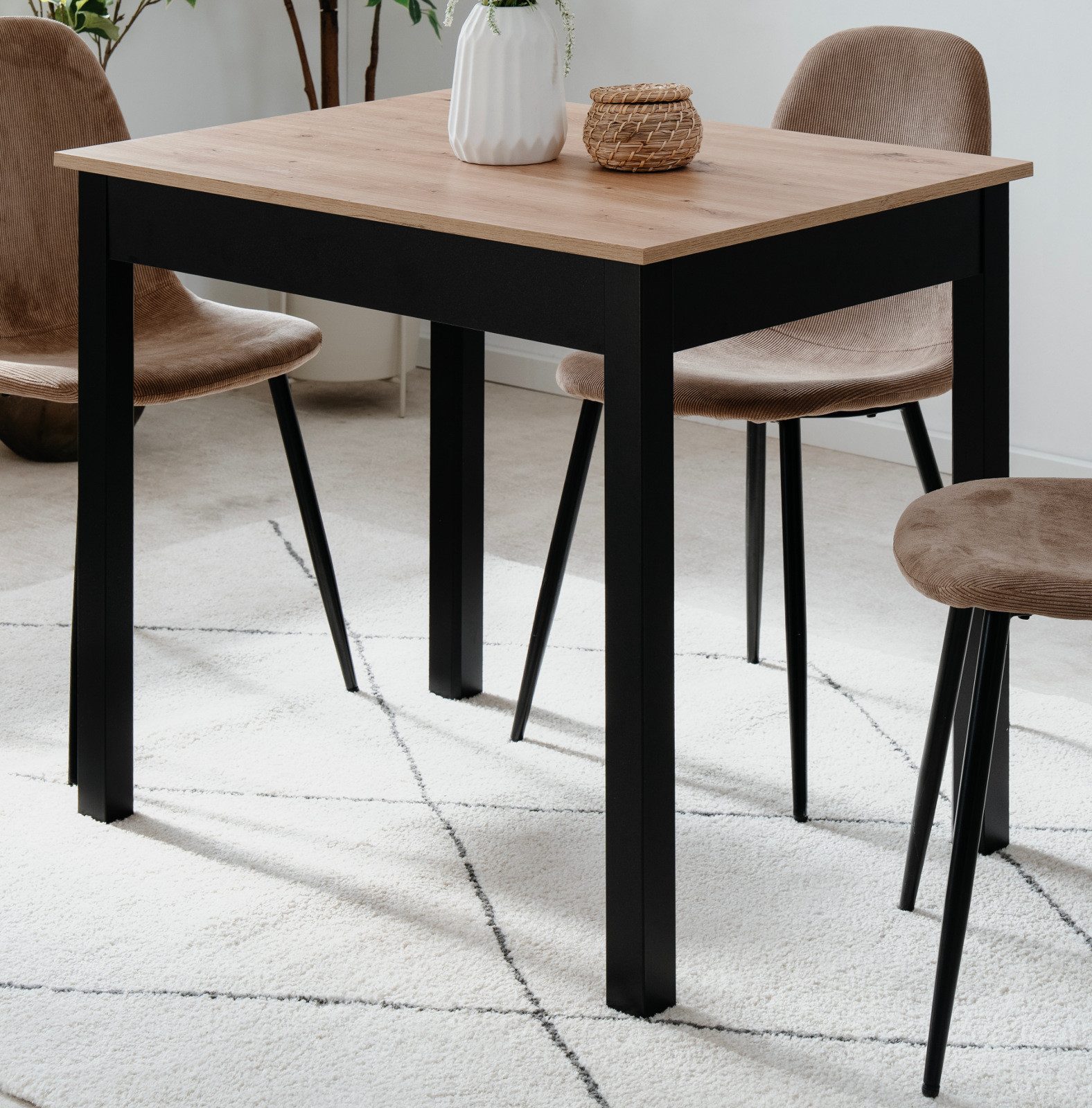 Inn.Furn Esstisch Prag (Küchentisch in Eiche Artisan und Schwarz, 90 x 67 cm), für 2-4 Personen, Tisch bis 45 Kg belastbar