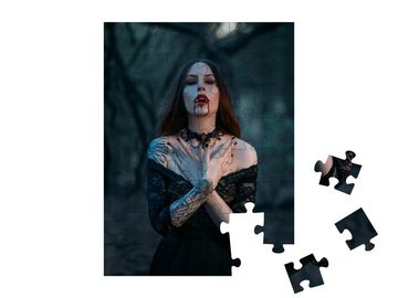 puzzleYOU Puzzle Vampirfrau mit scharfen Reißzähnen, 48 Puzzleteile, puzzleYOU-Kollektionen Vampire
