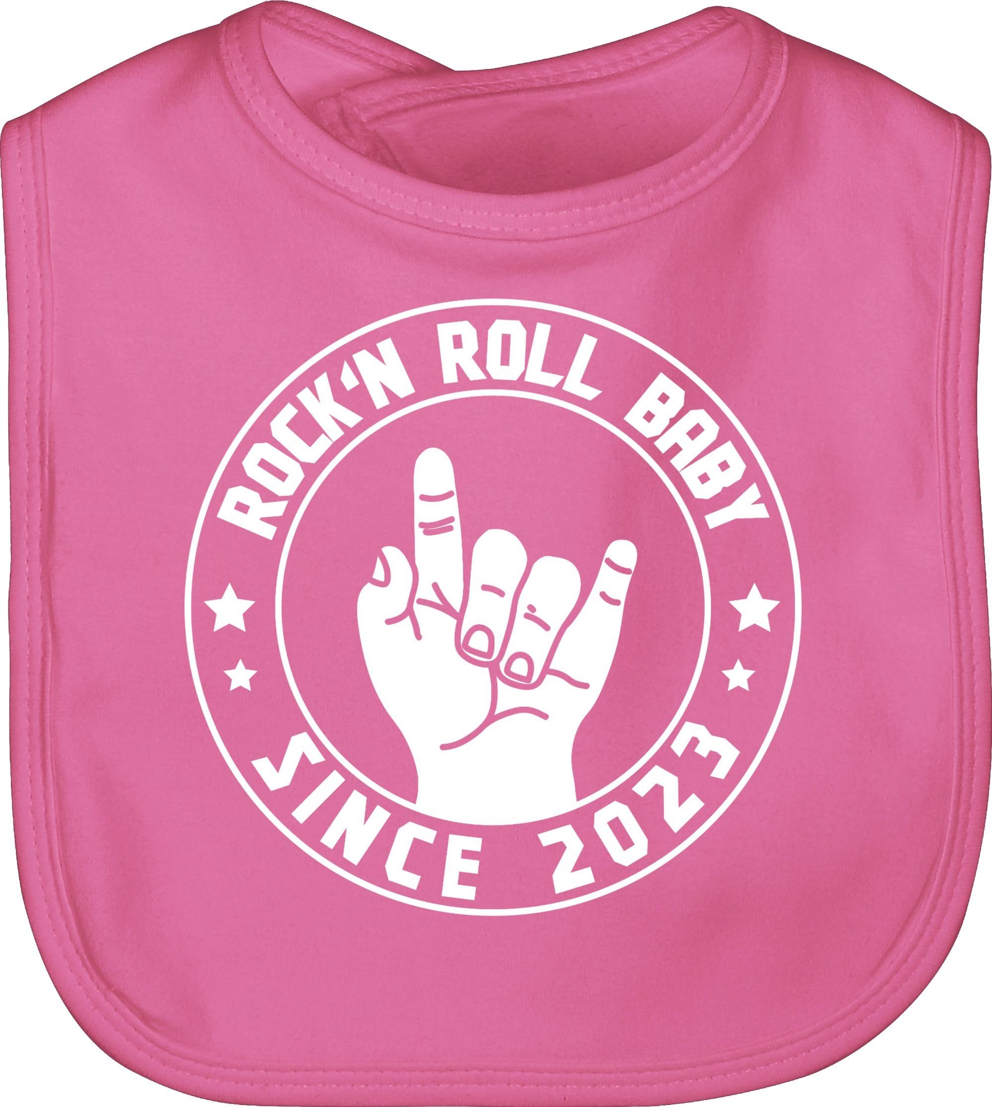 Shirtracer Lätzchen Rock'n Roll Baby since 2023, Sprüche Baby 2 Pink